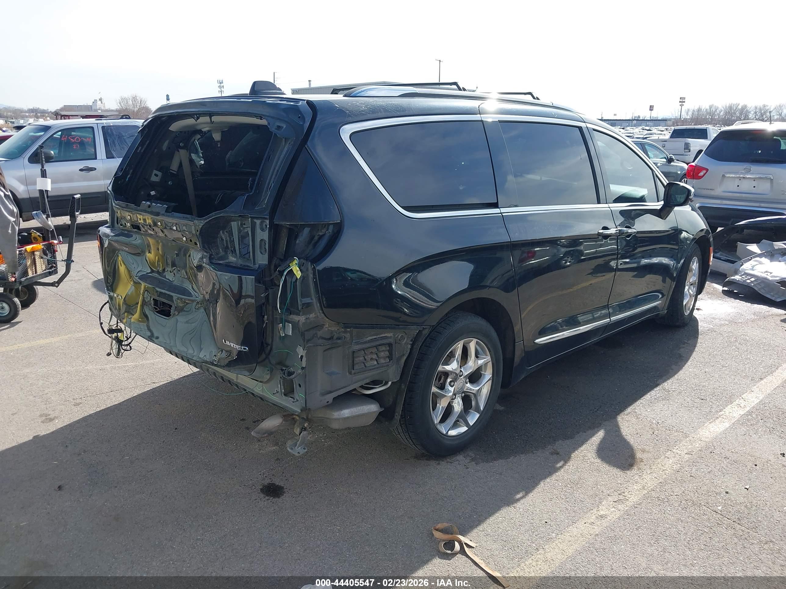 CHRYSLER PACIFICA image 4