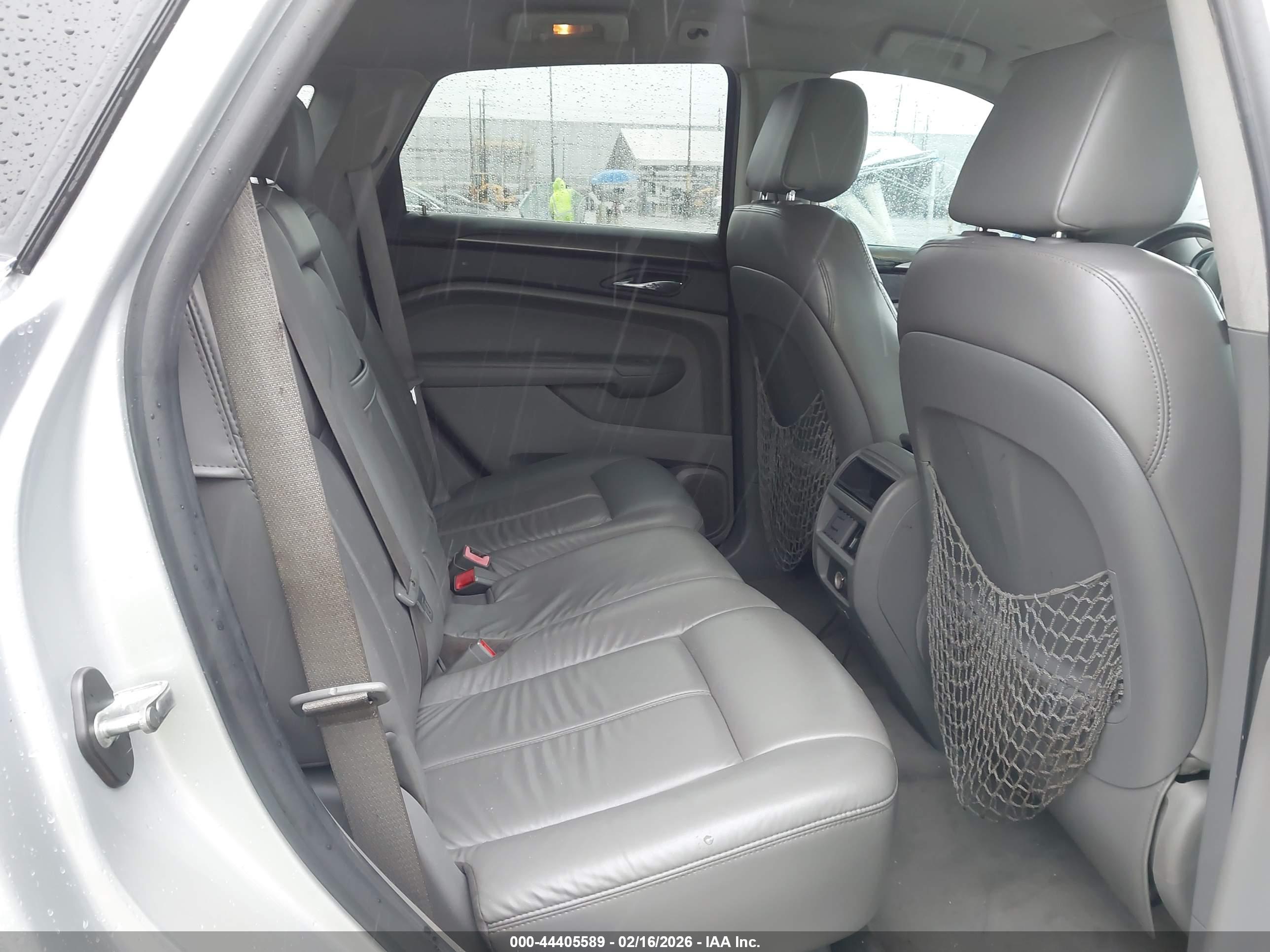 CADILLAC SRX image 8
