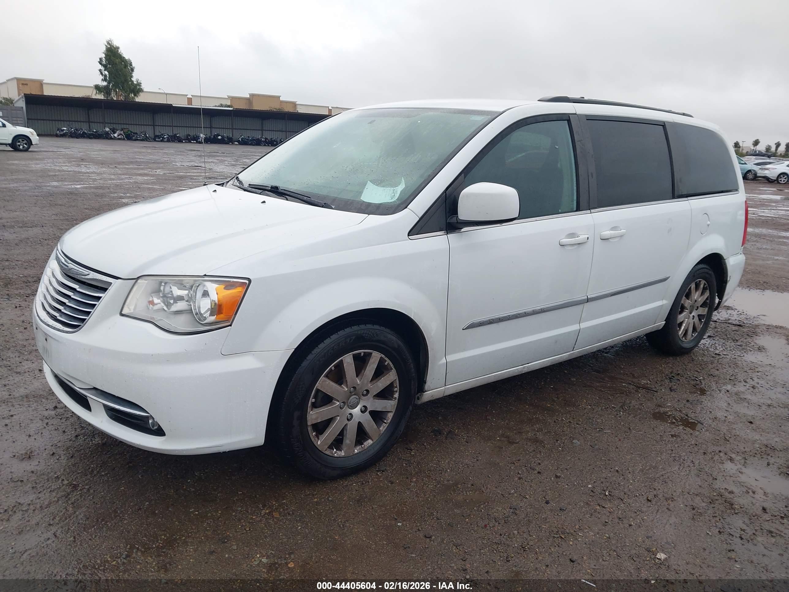 CHRYSLER TOWN image 2