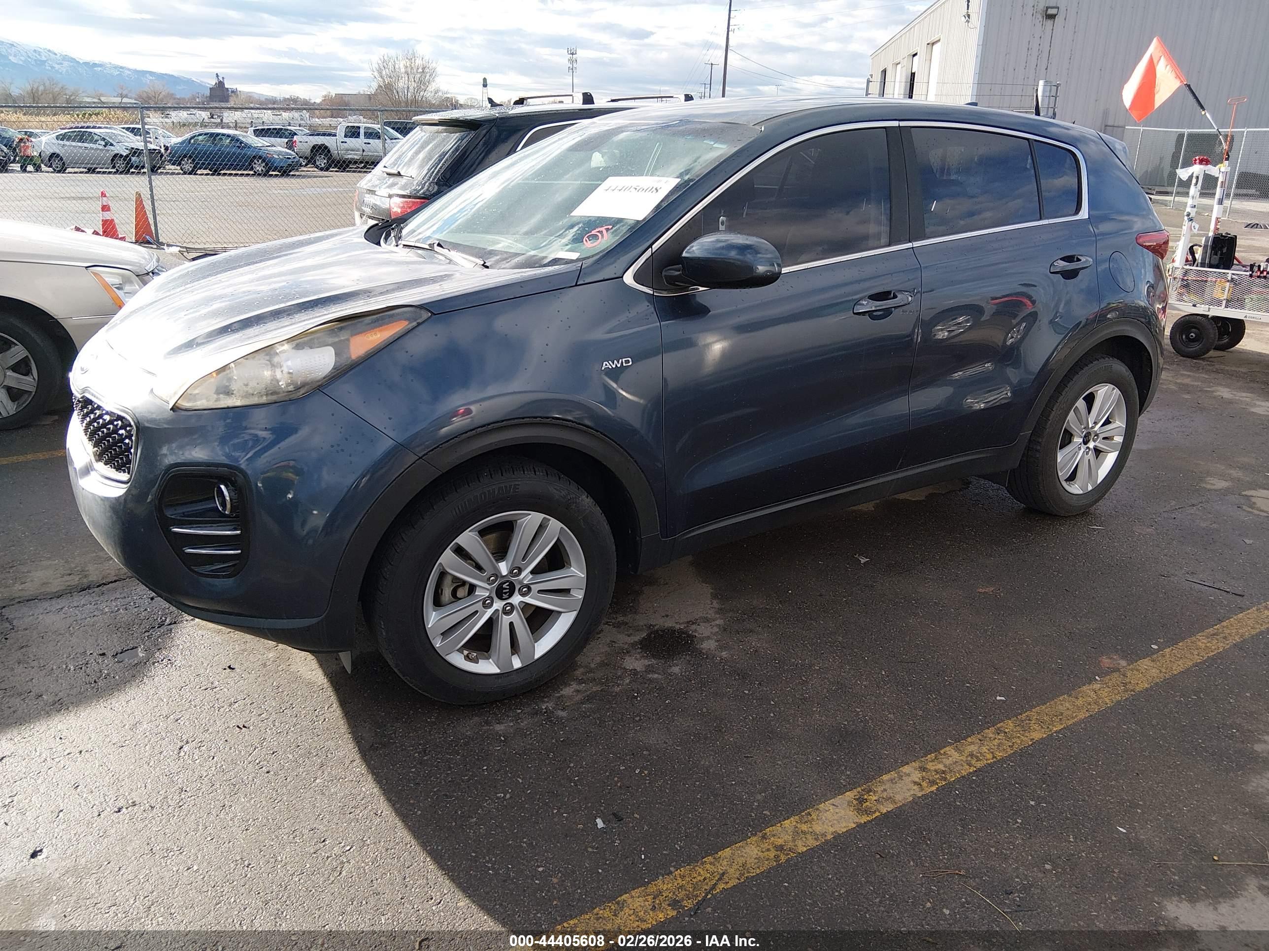 KIA SPORTAGE image 2