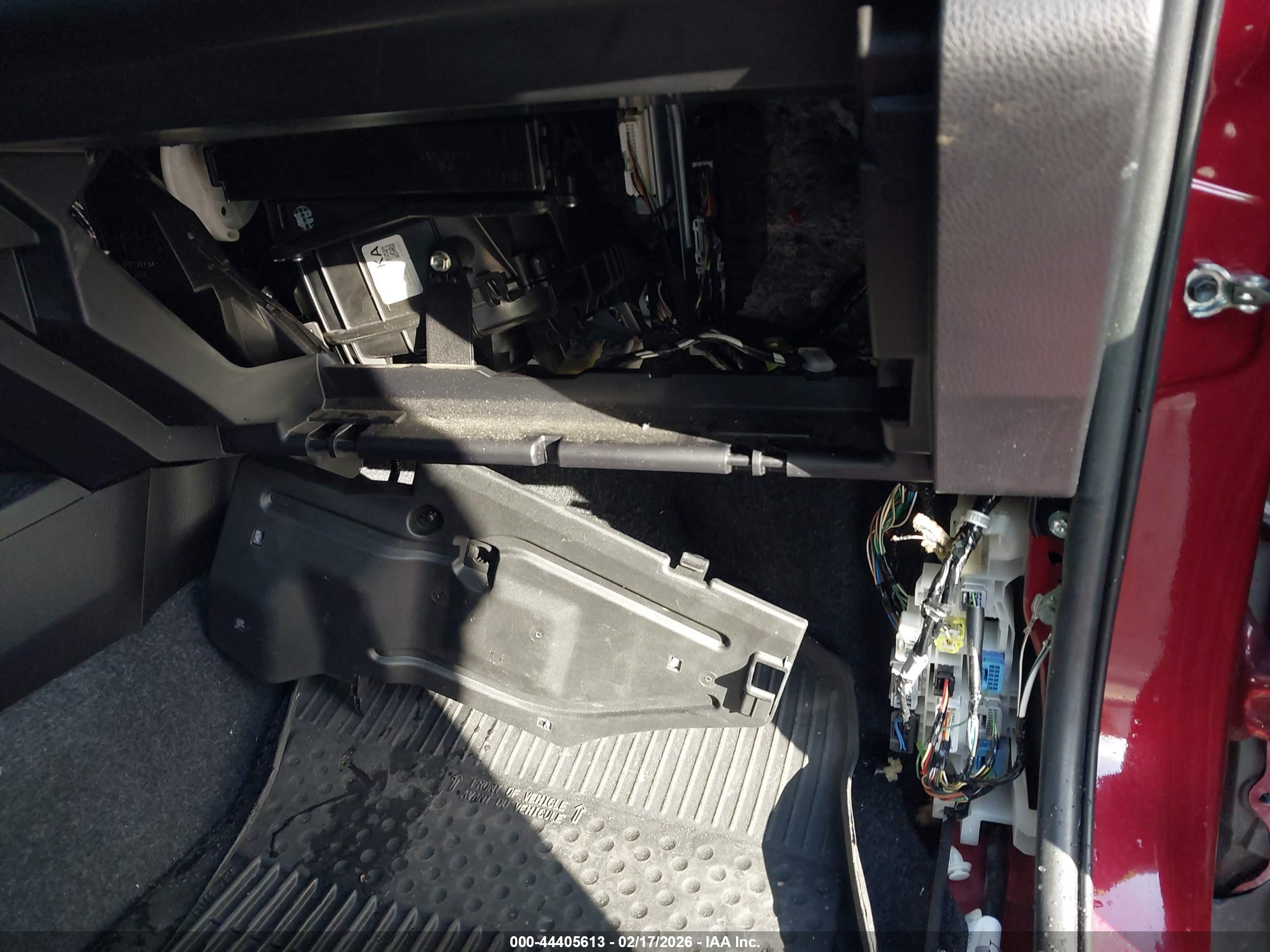 TOYOTA RAV4 image 6