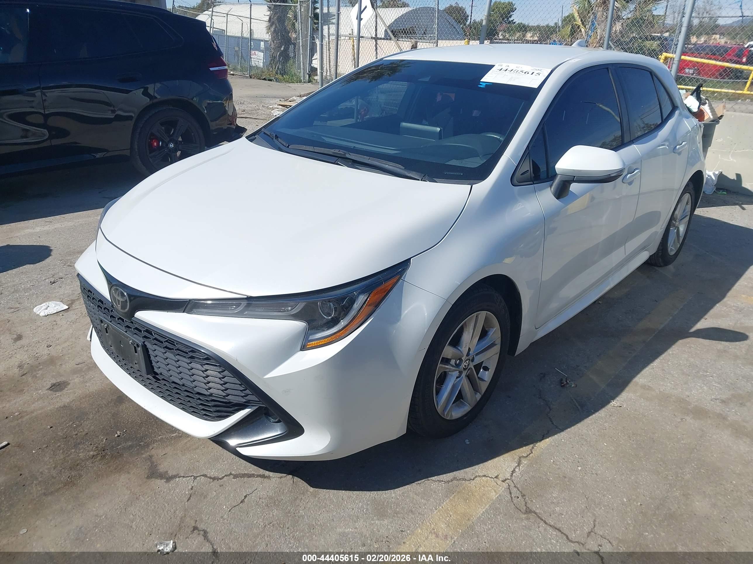 TOYOTA COROLLA image 2