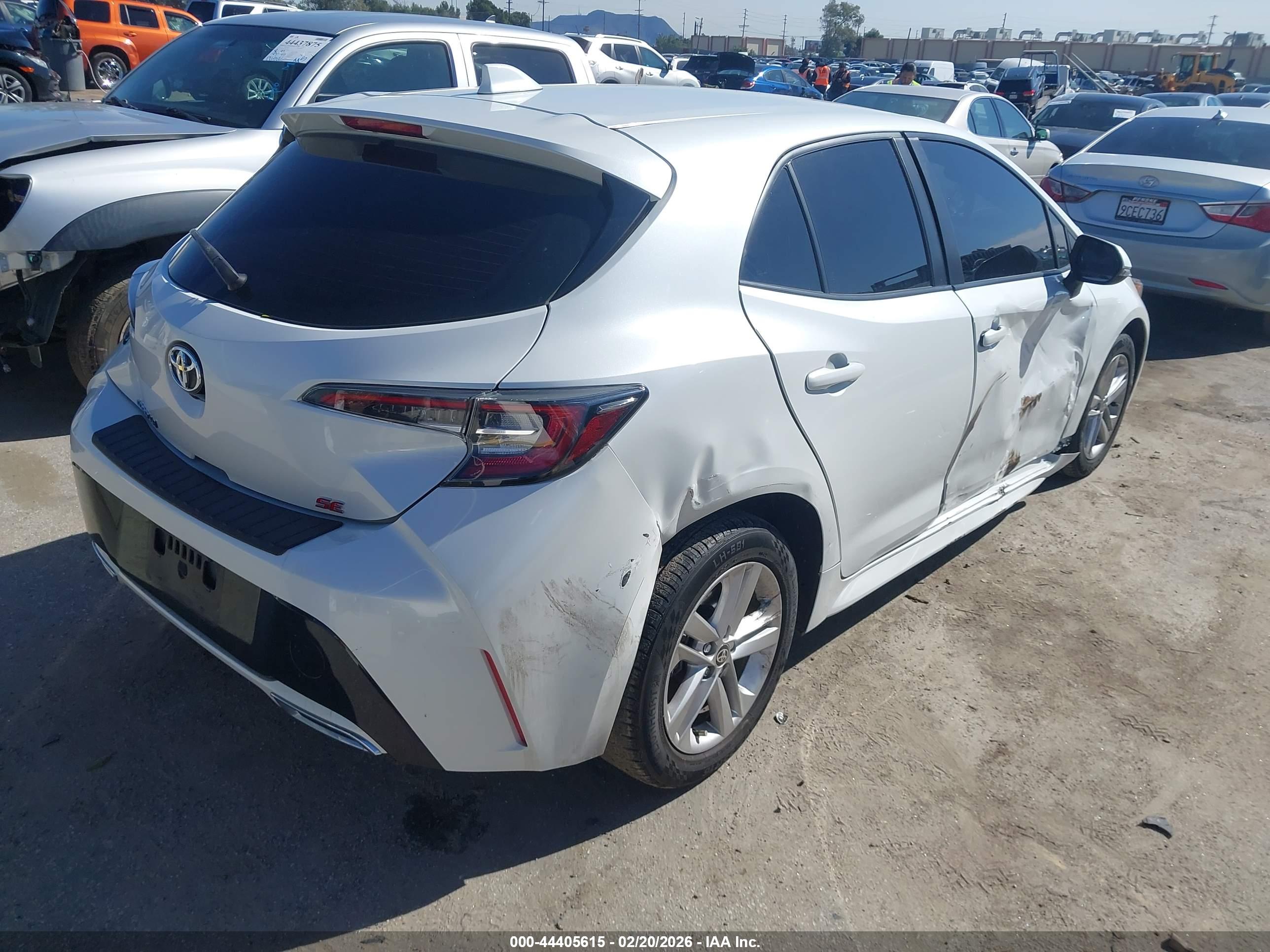 TOYOTA COROLLA image 4