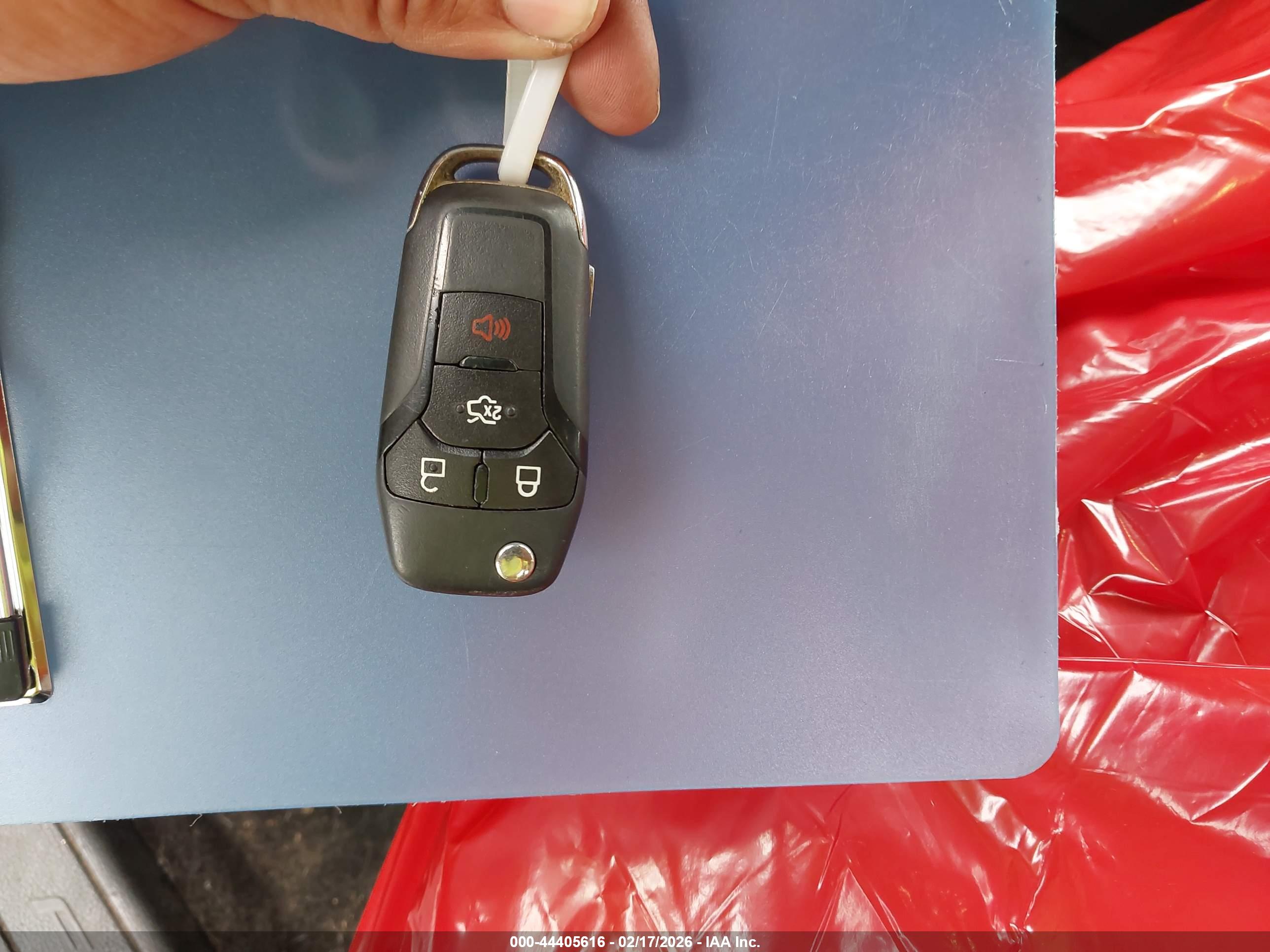 FORD FUSION image 11