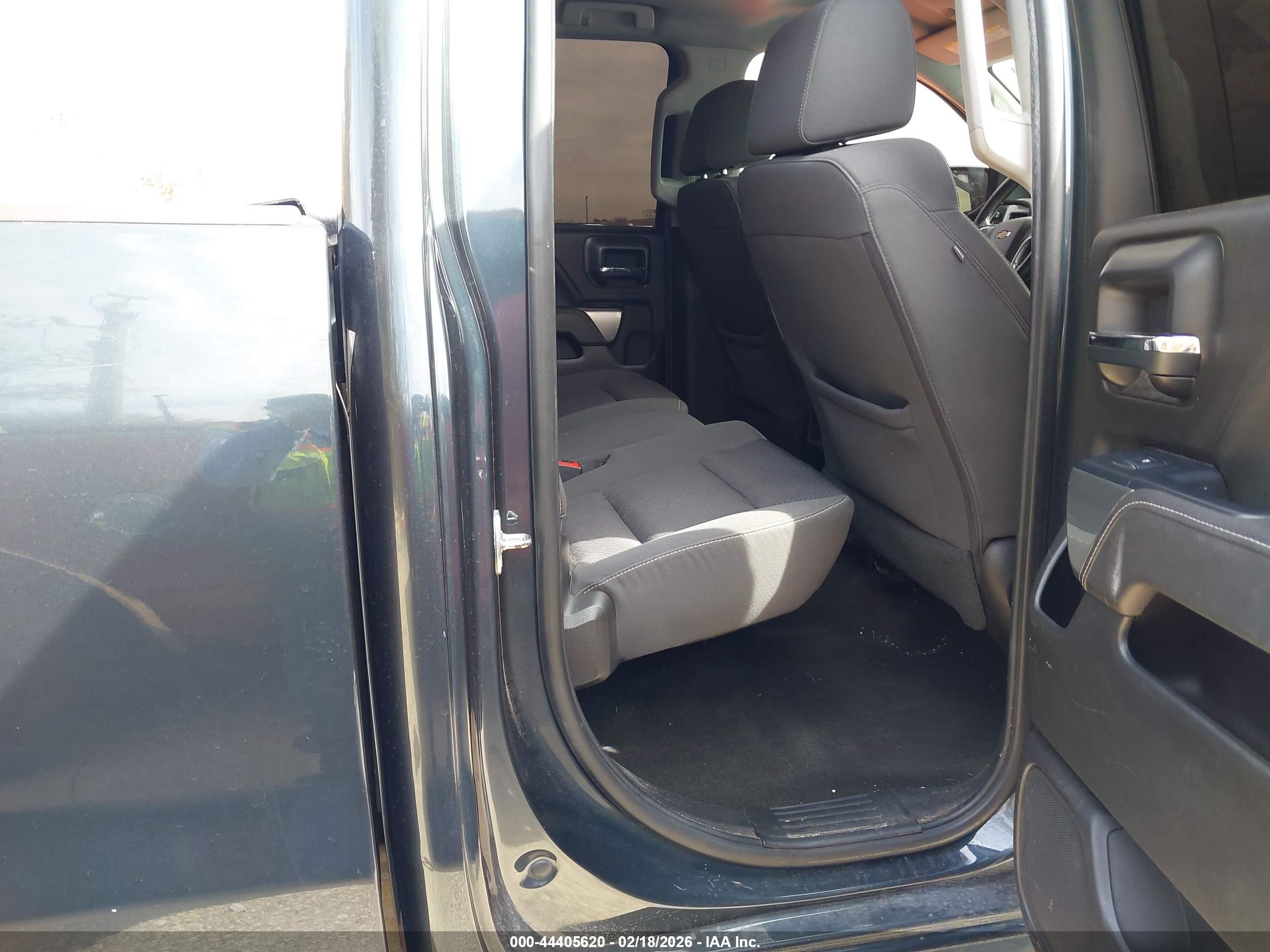 CHEVROLET SILVERADO image 8