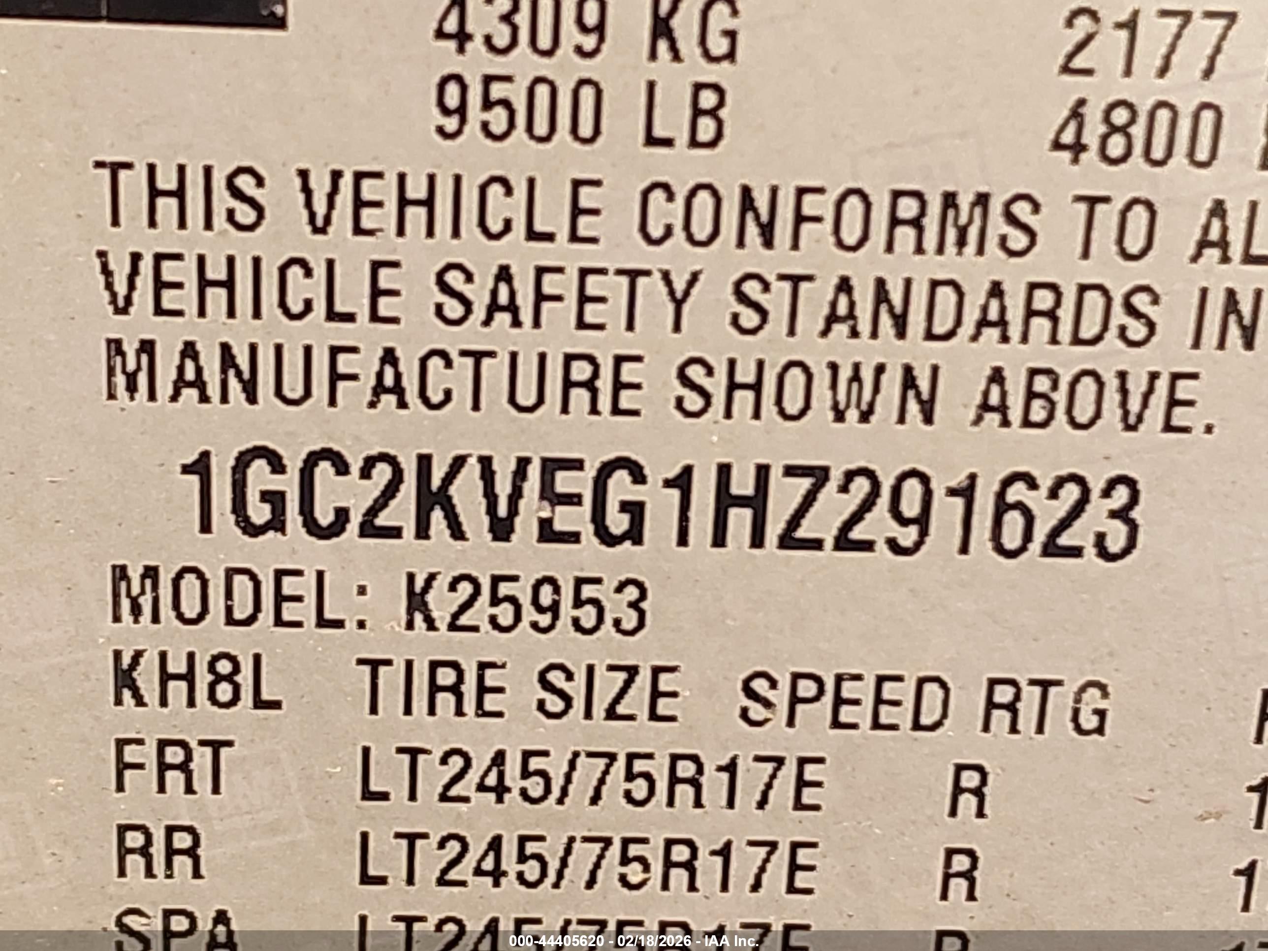 CHEVROLET SILVERADO image 9