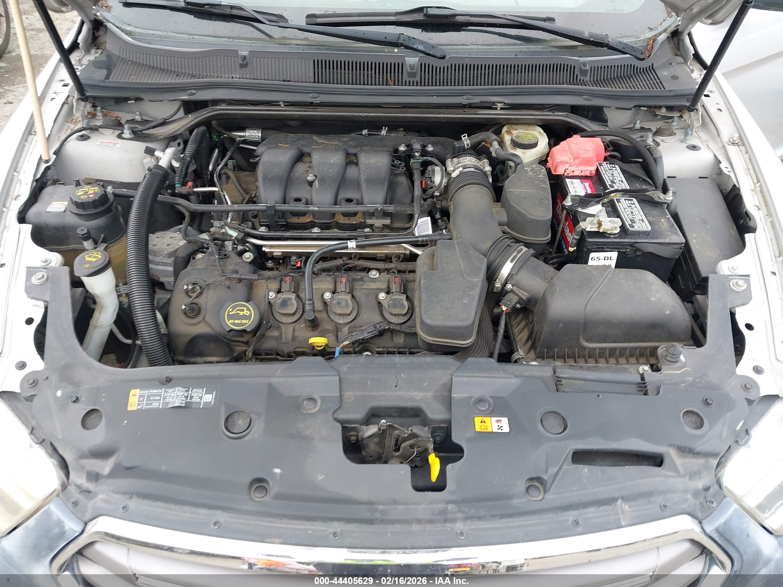 FORD TAURUS image 10