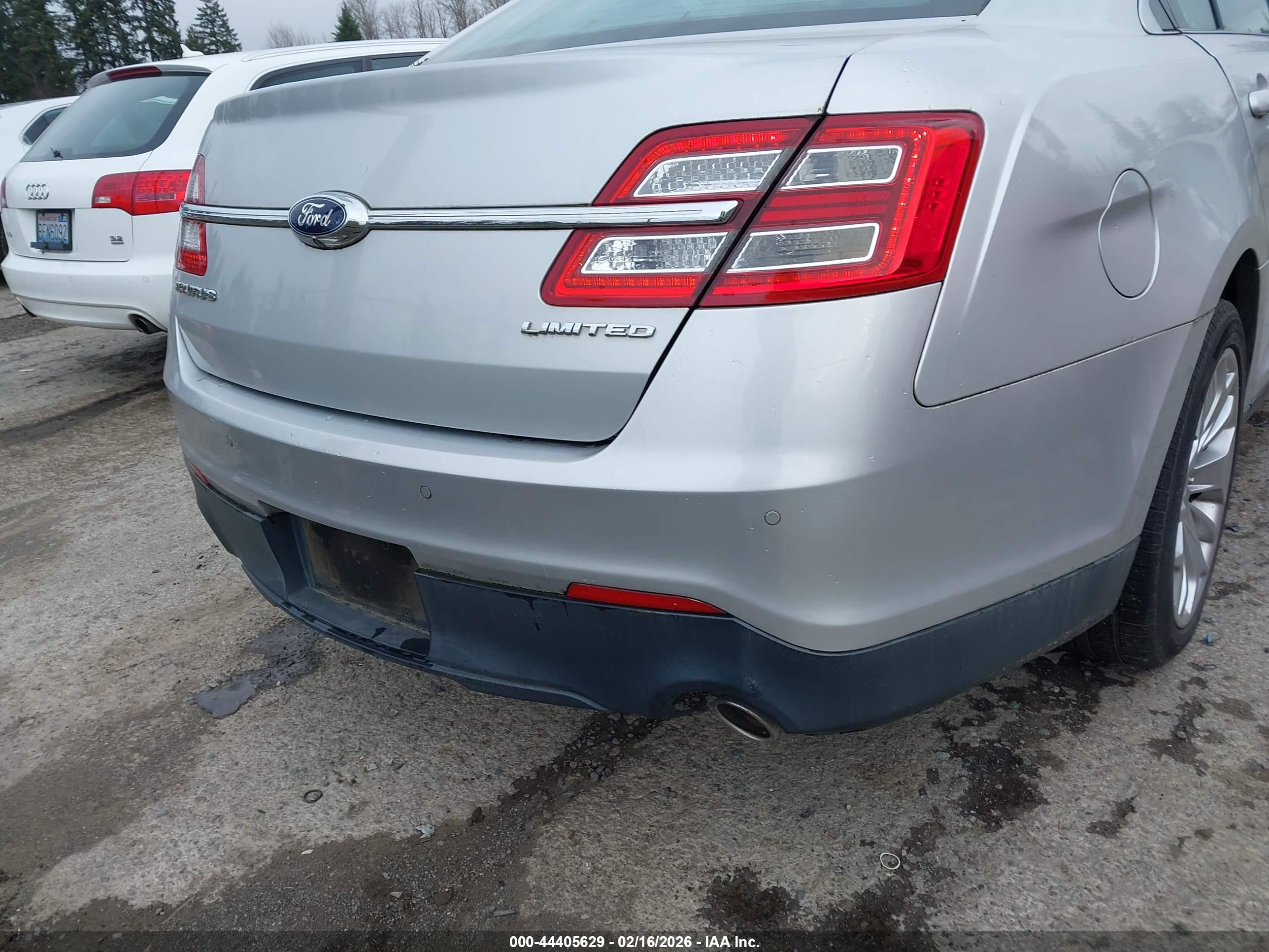 FORD TAURUS image 6
