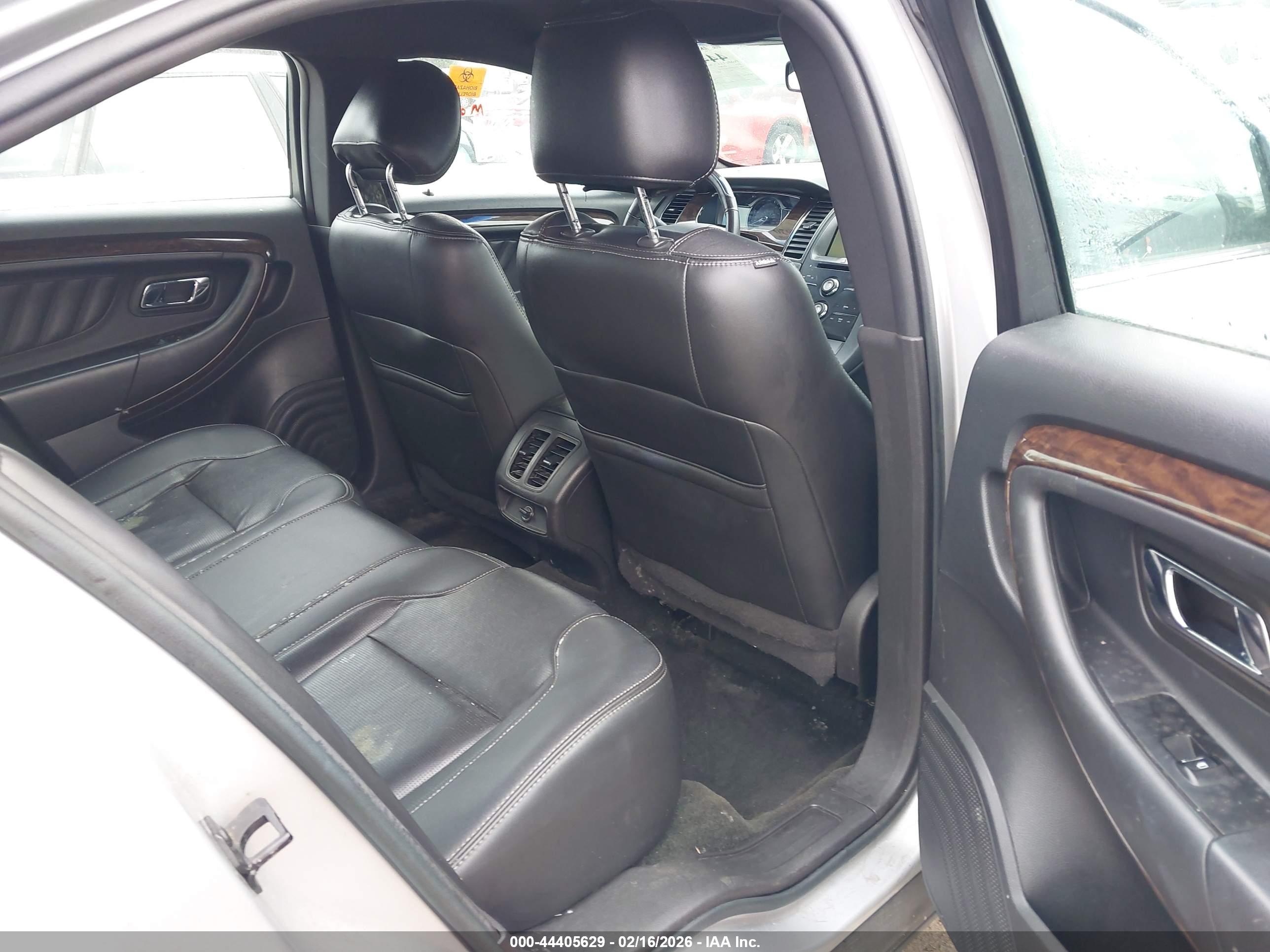 FORD TAURUS image 8