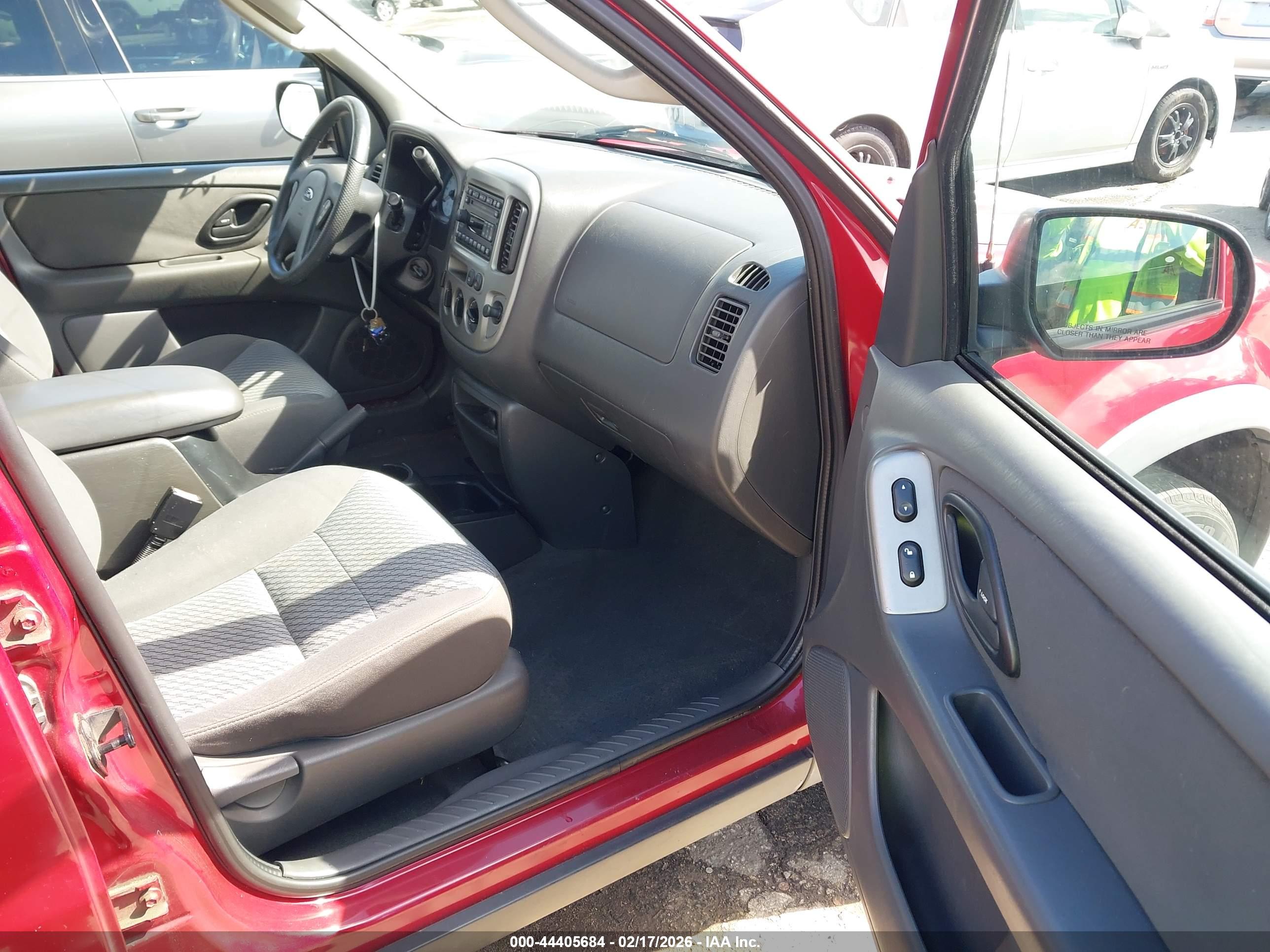 FORD ESCAPE image 5