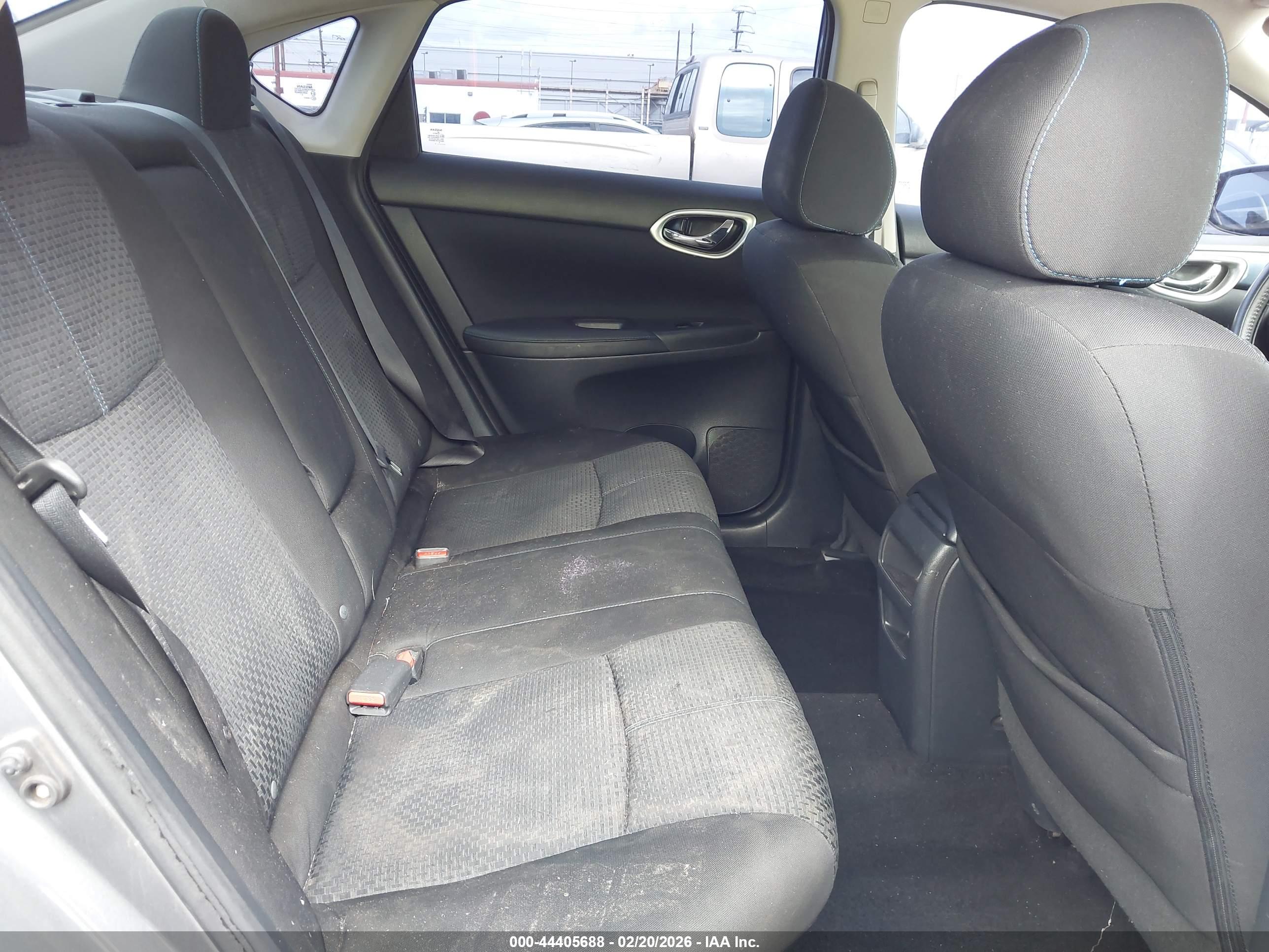NISSAN SENTRA image 8