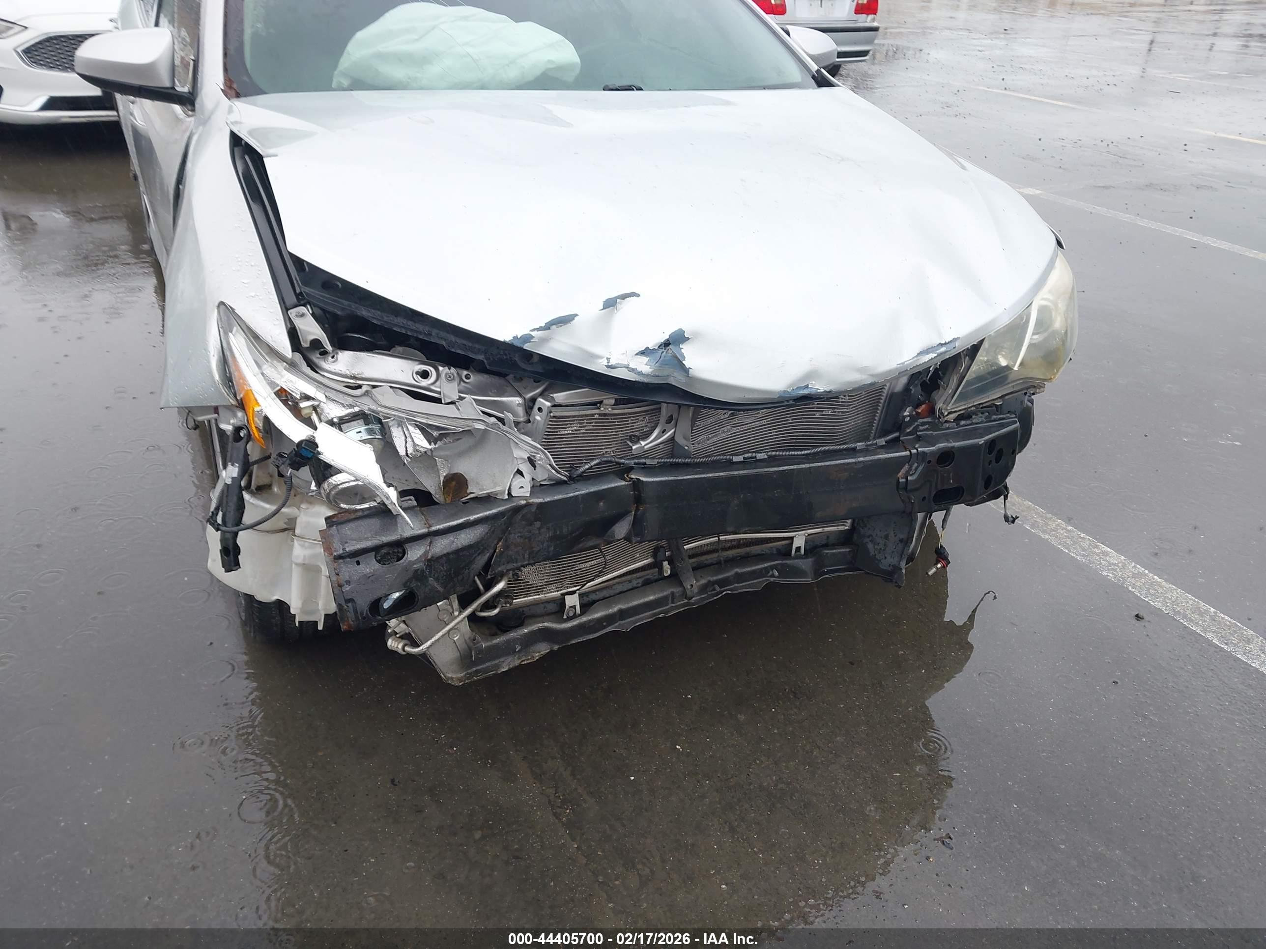 TOYOTA CAMRY image 6