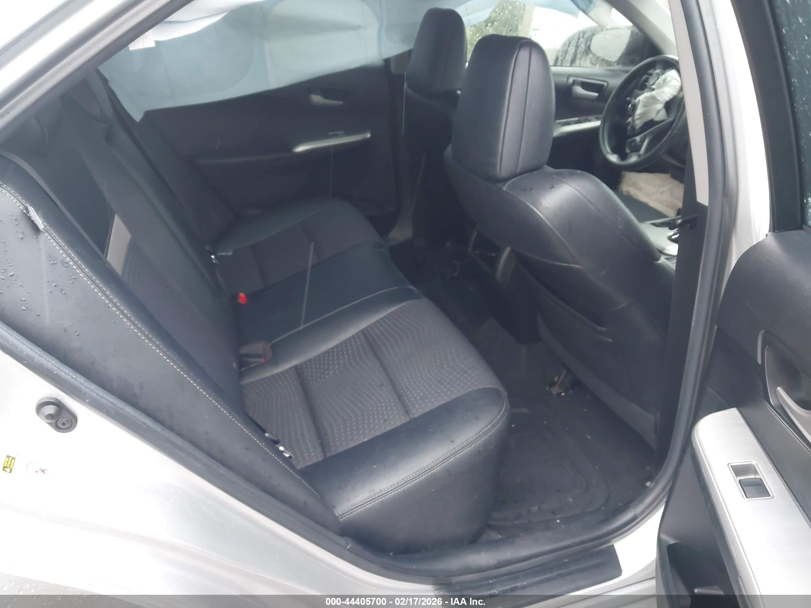 TOYOTA CAMRY image 8