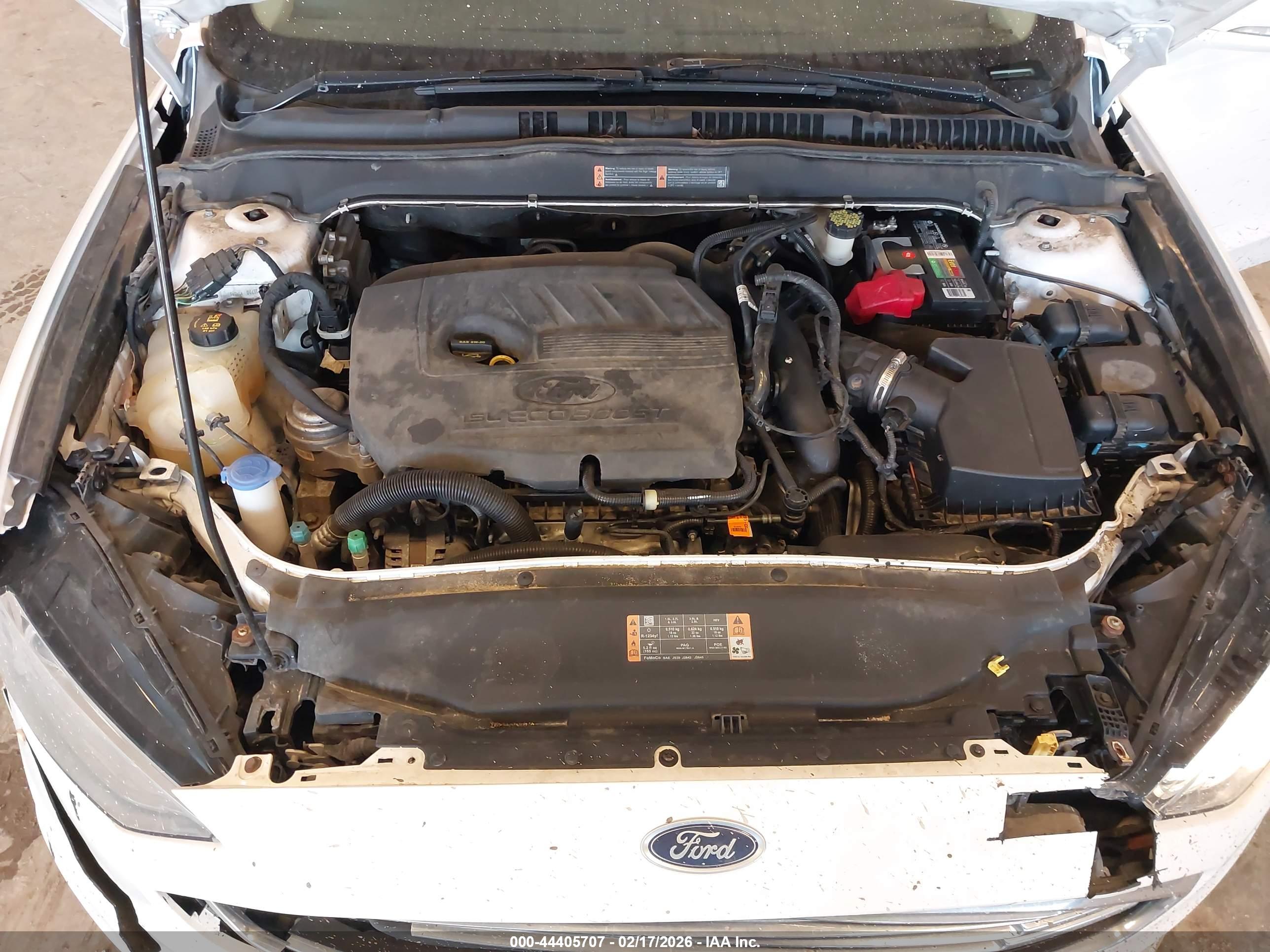 FORD FUSION image 10