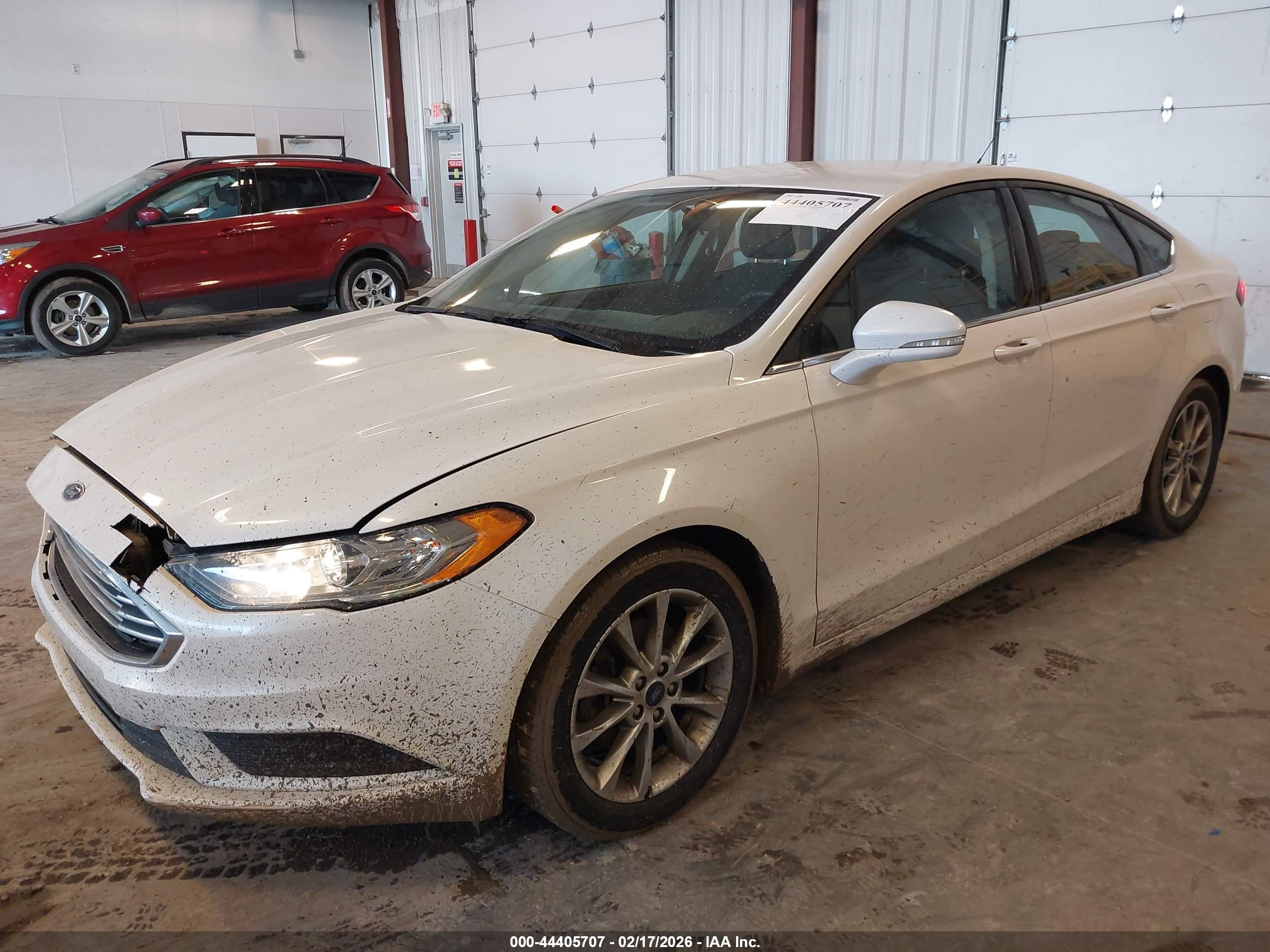 FORD FUSION image 2