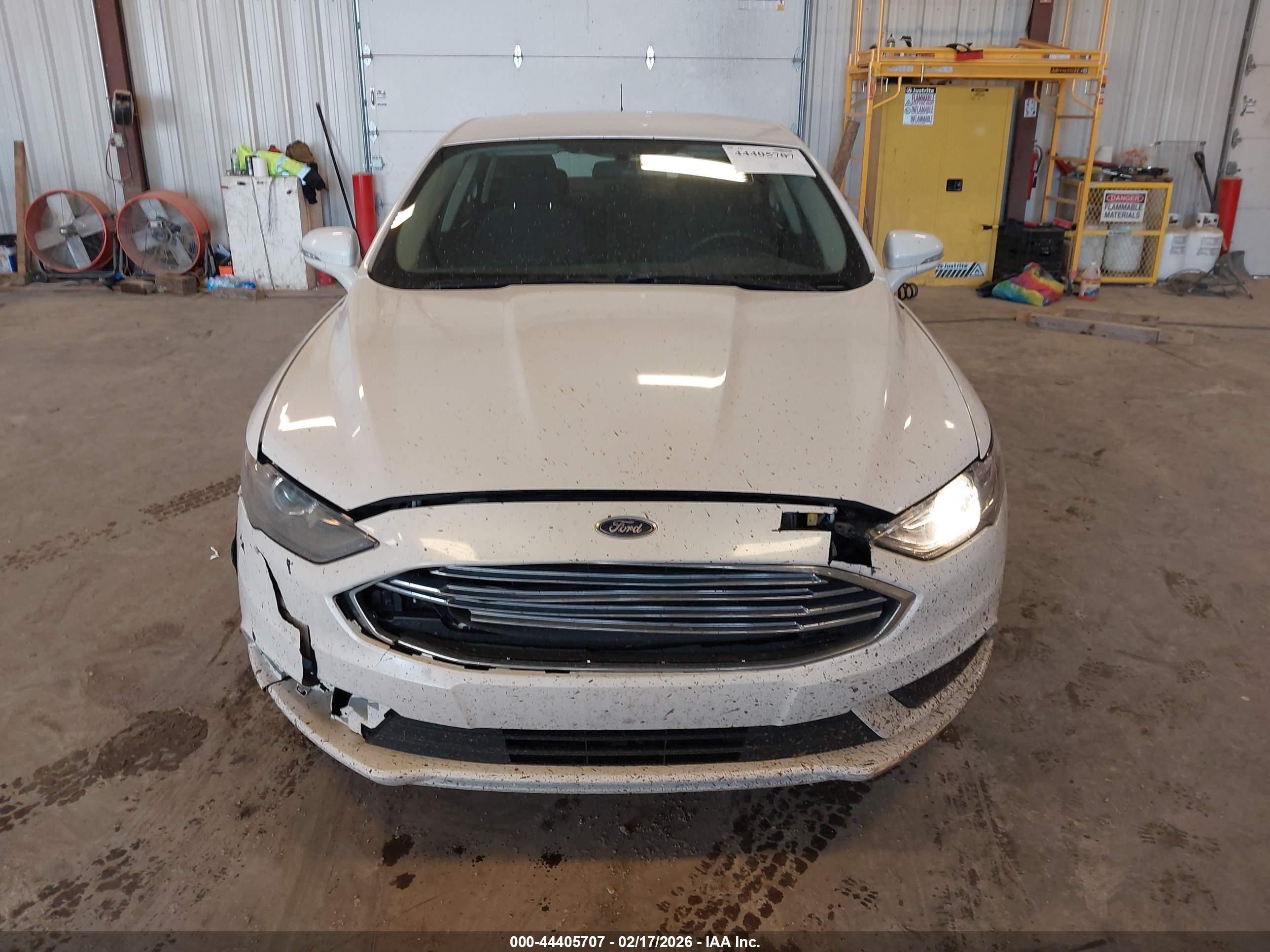 FORD FUSION image 6