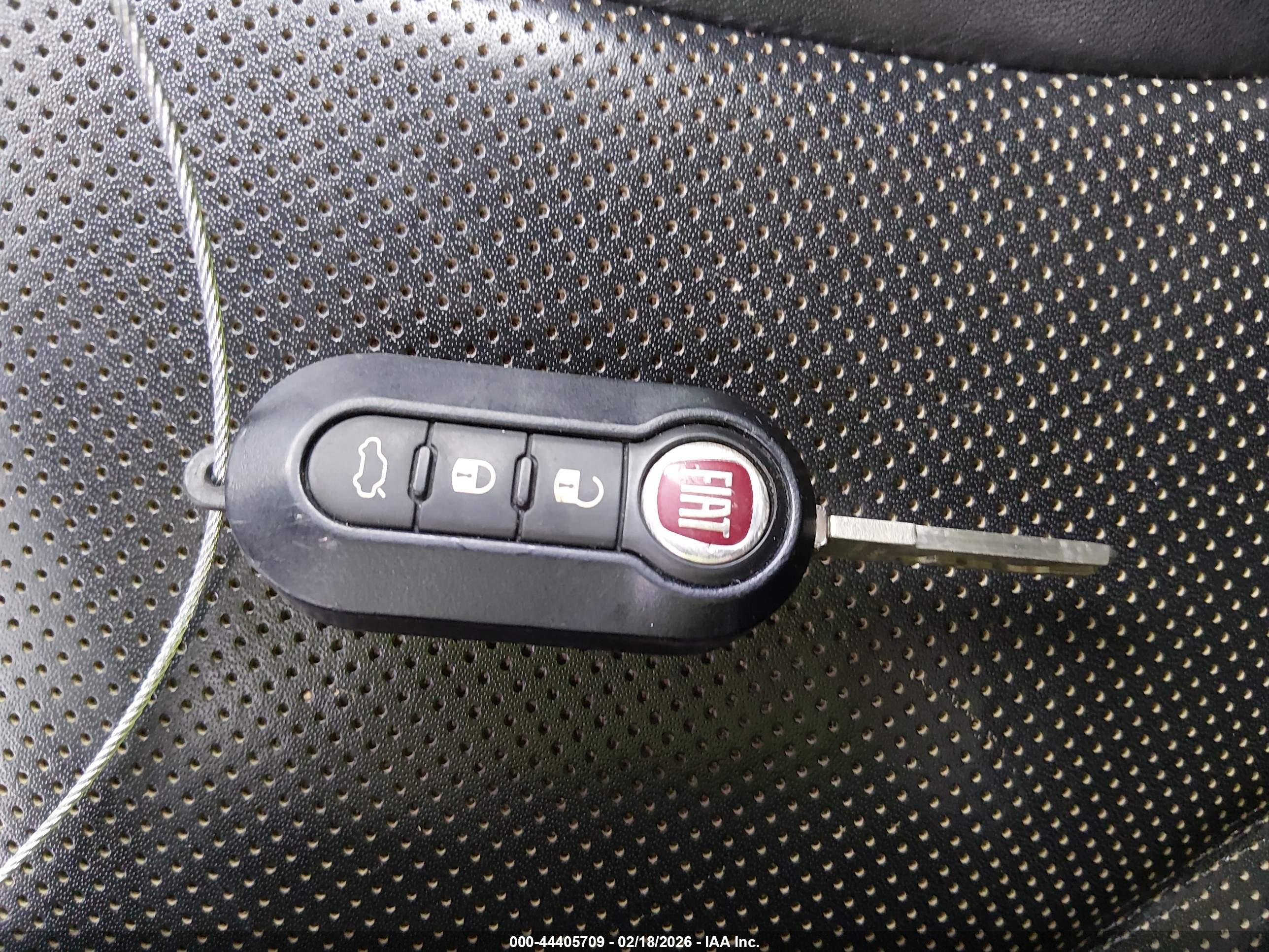 FIAT 500L image 11