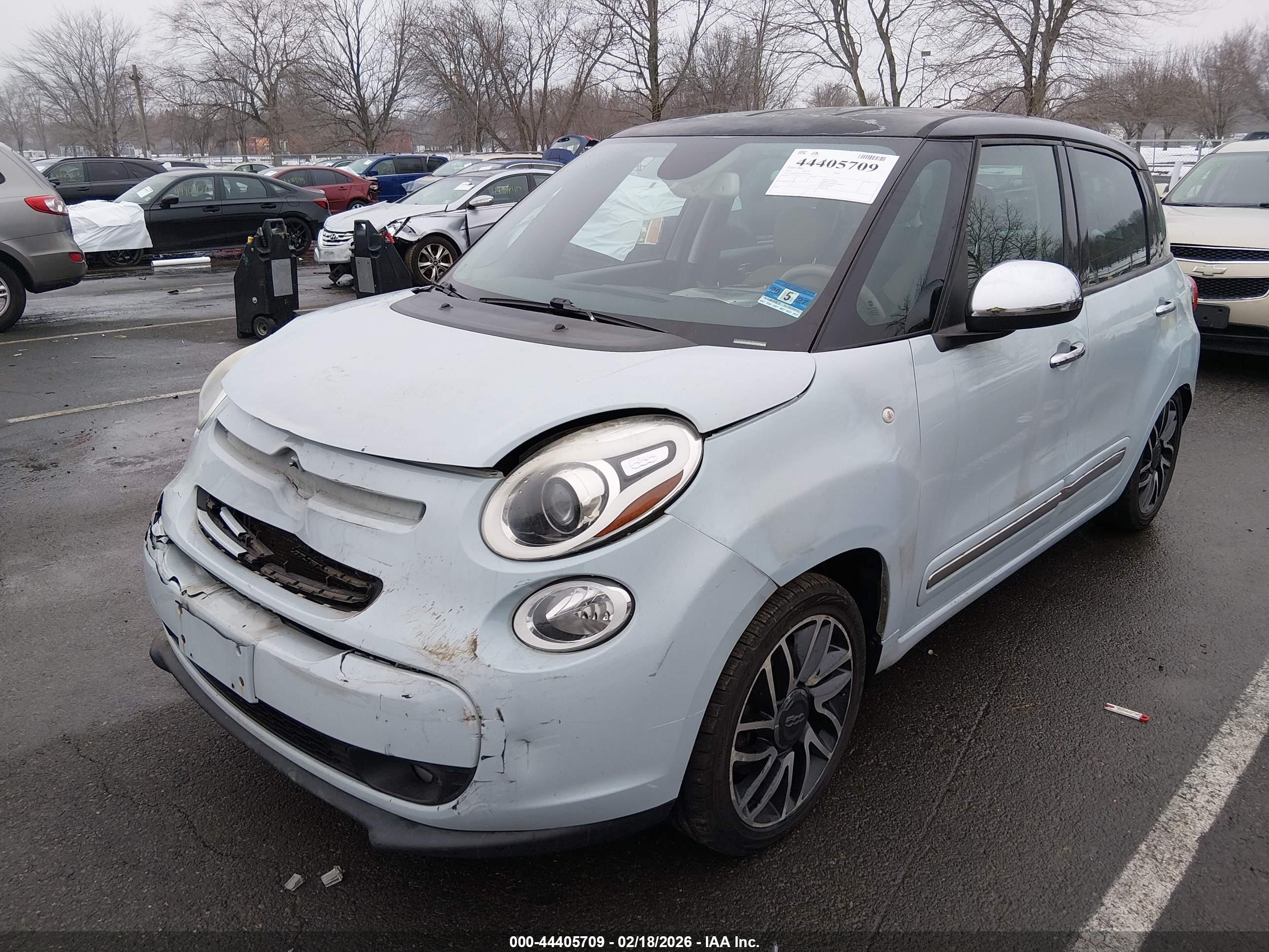 FIAT 500L image 2