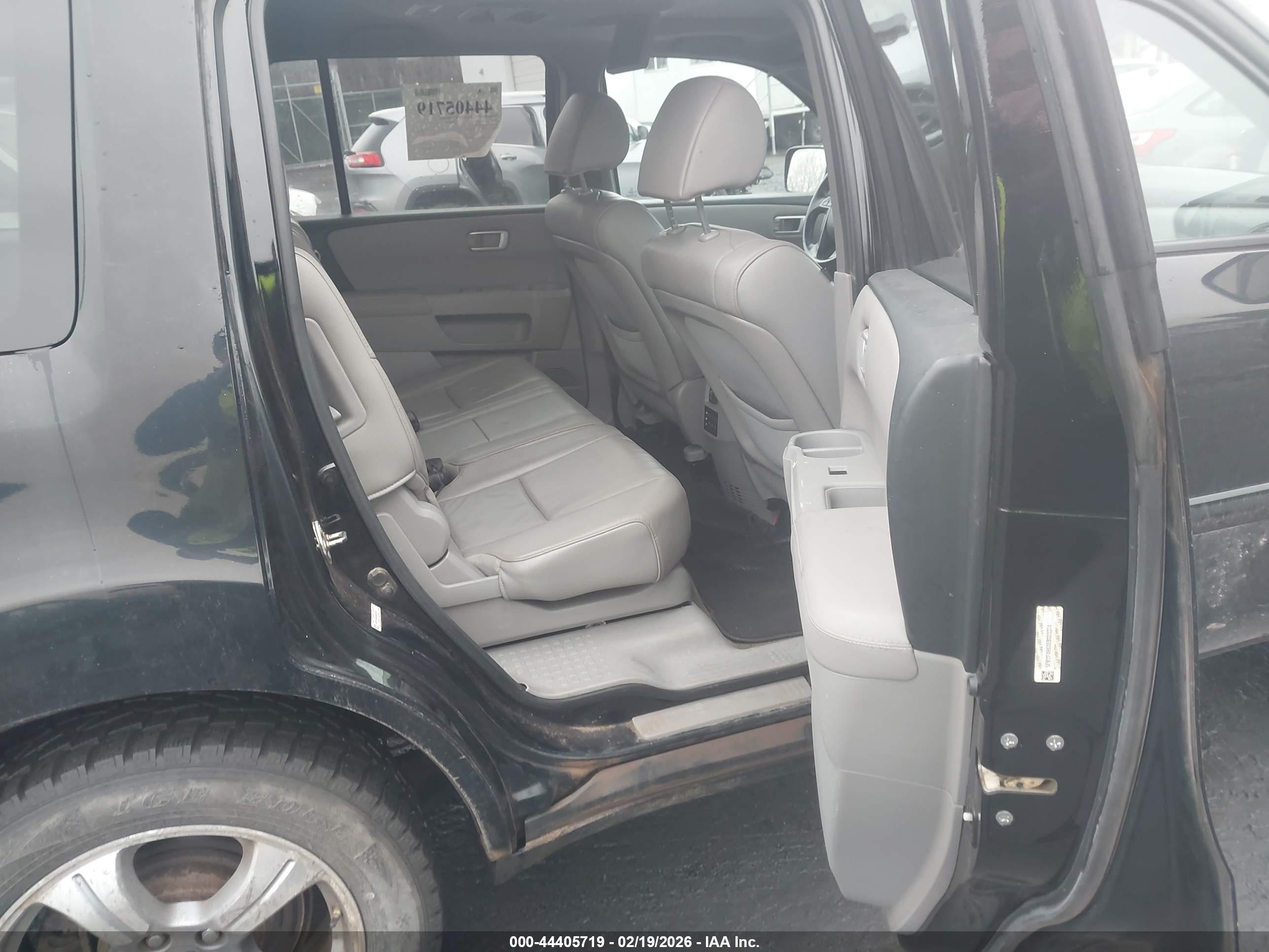 HONDA PILOT image 8