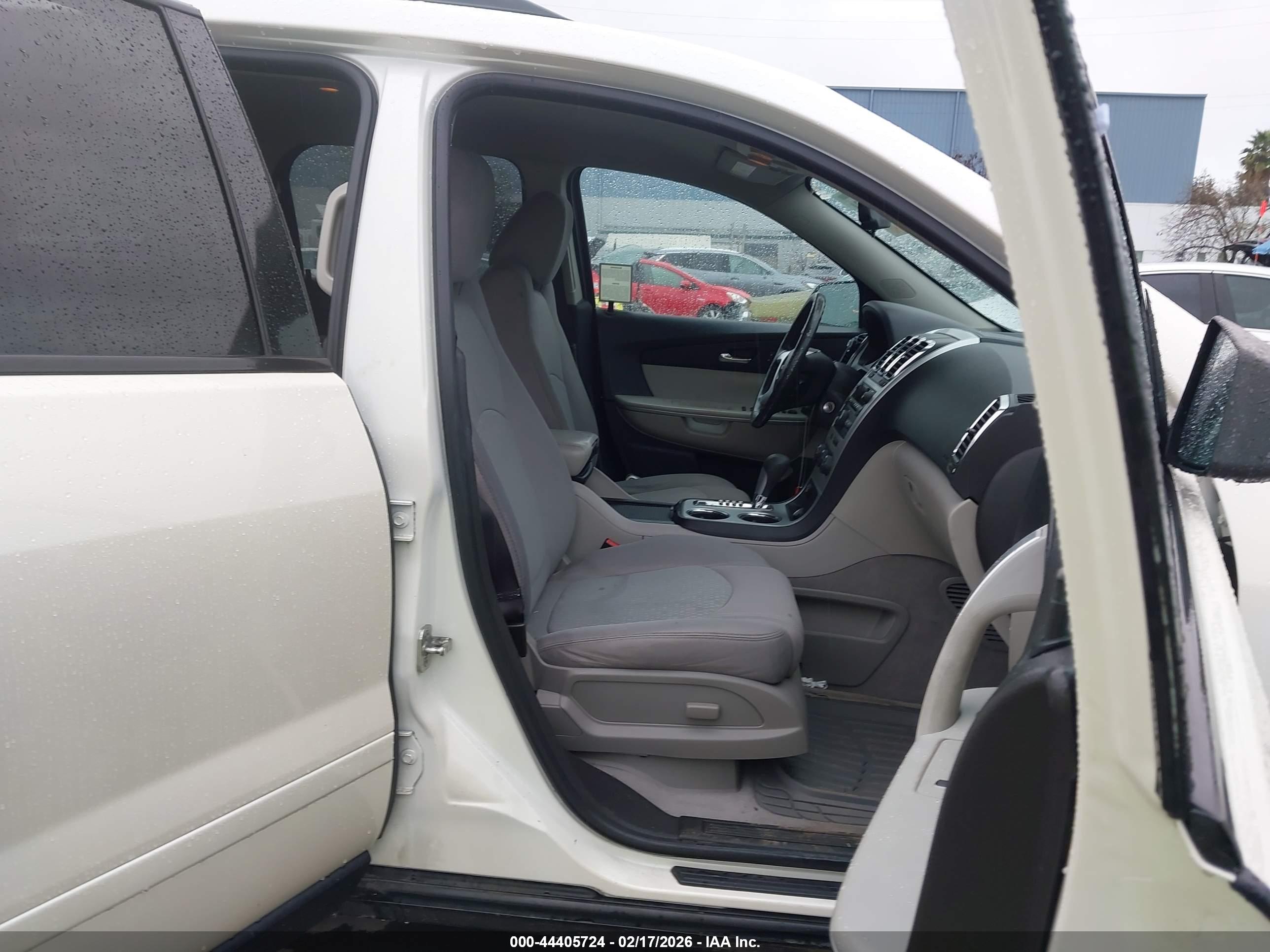 GMC ACADIA image 5