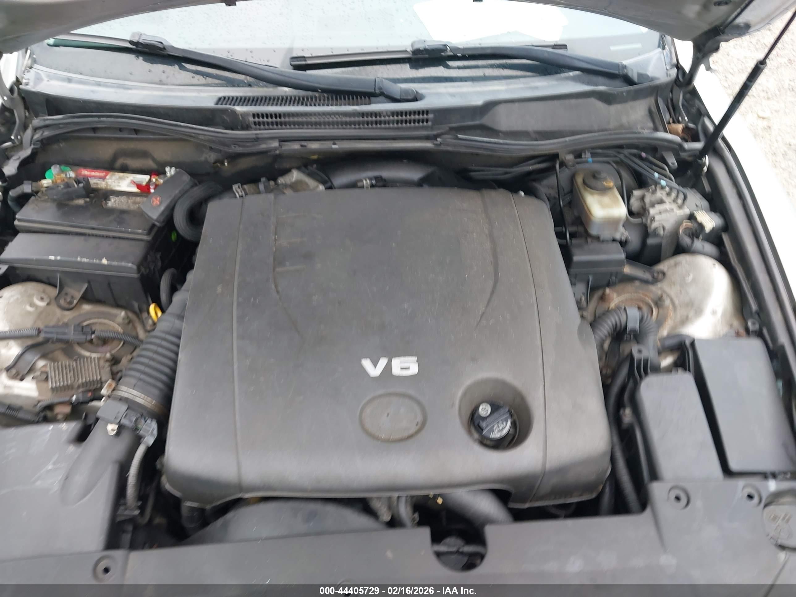 LEXUS IS image 10