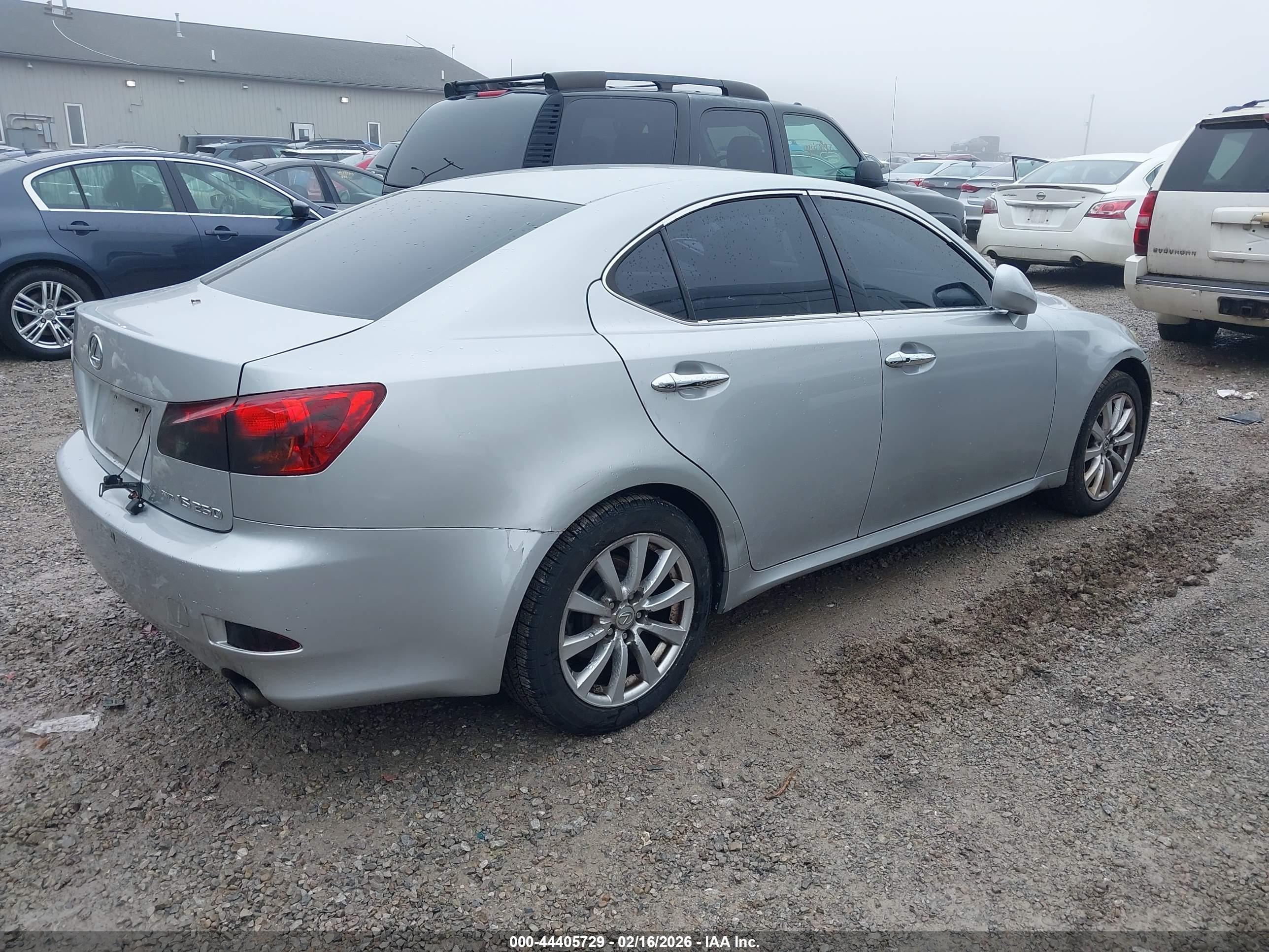 LEXUS IS image 4