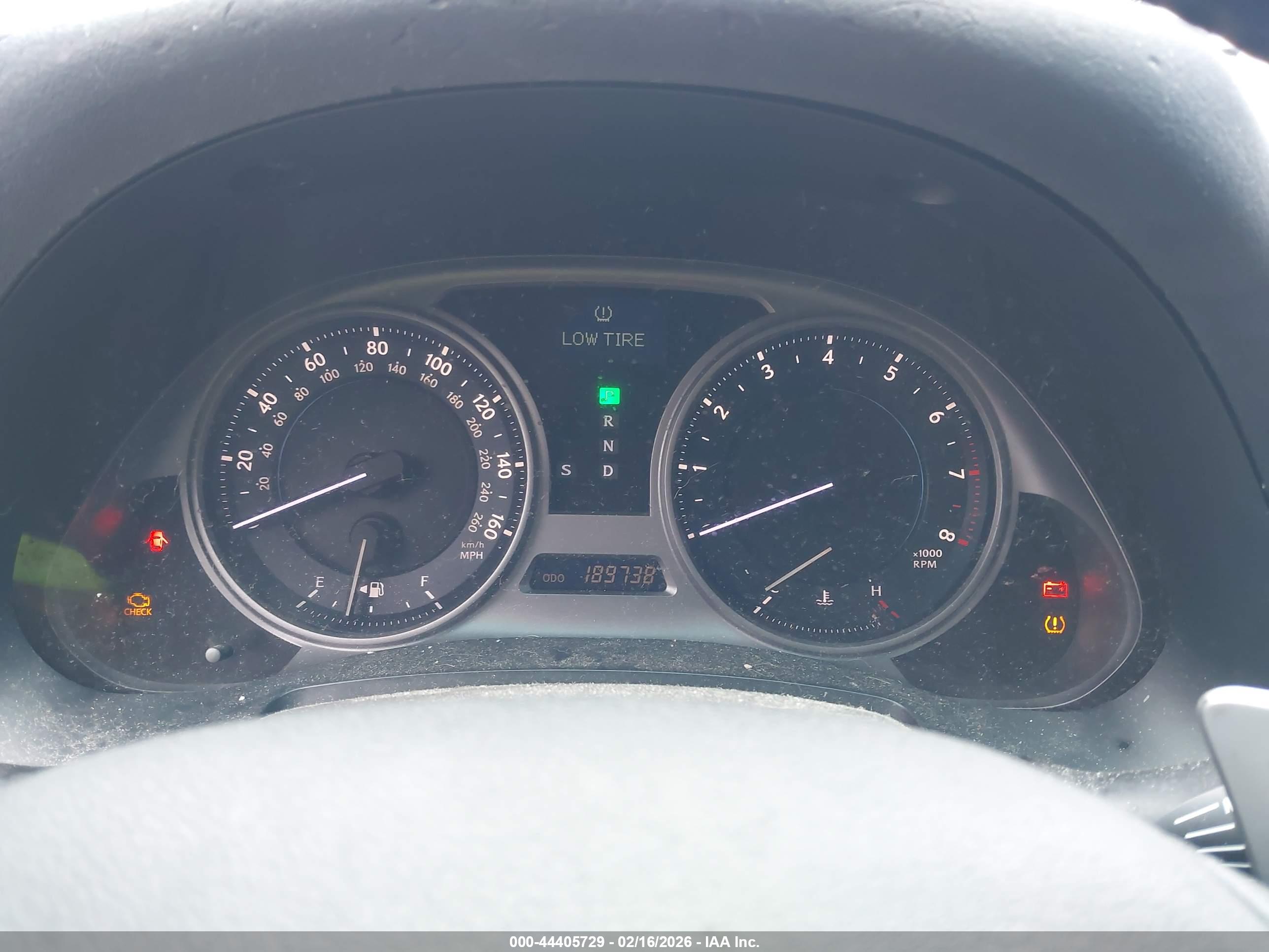 LEXUS IS image 7