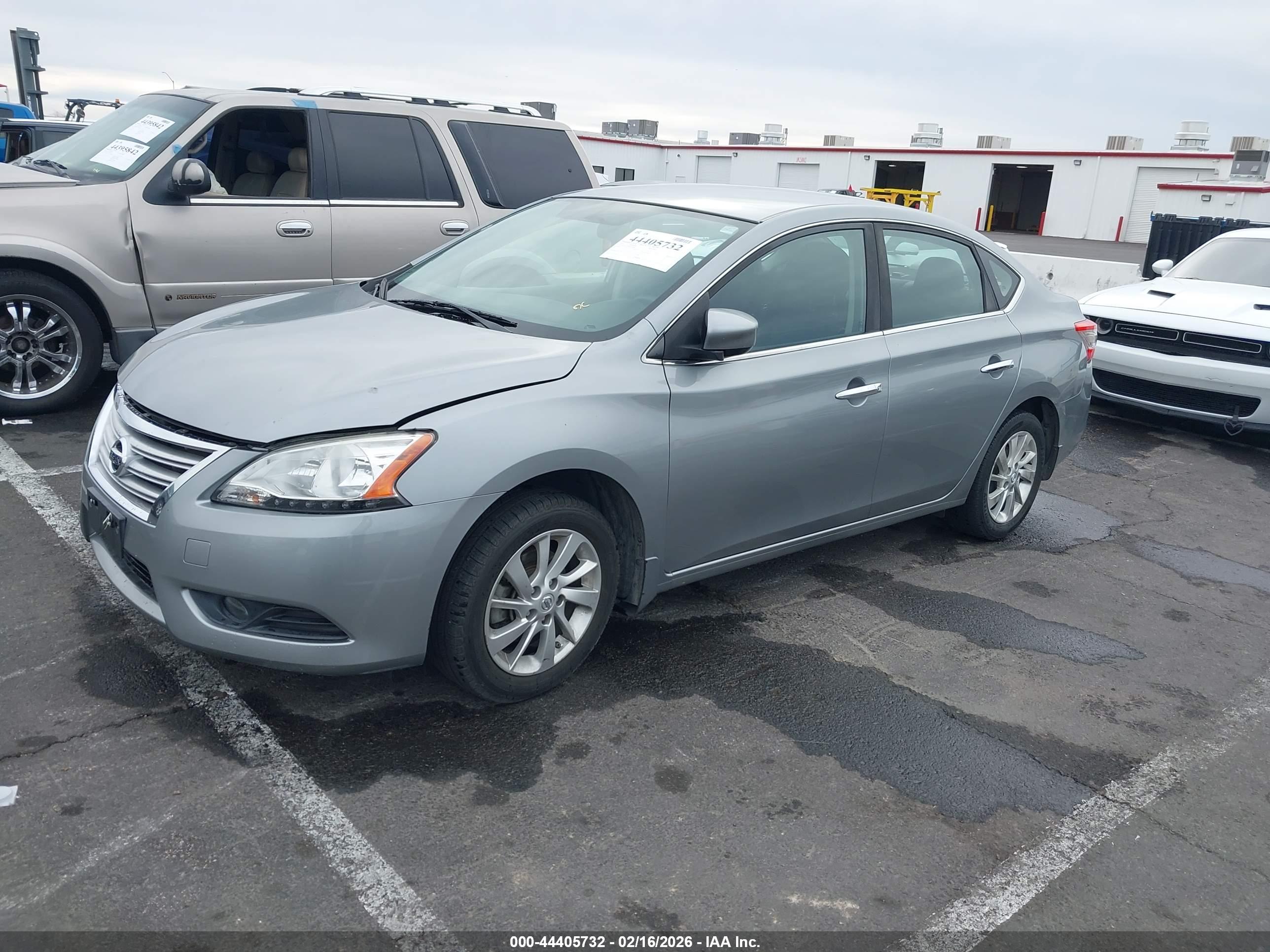 NISSAN SENTRA image 2