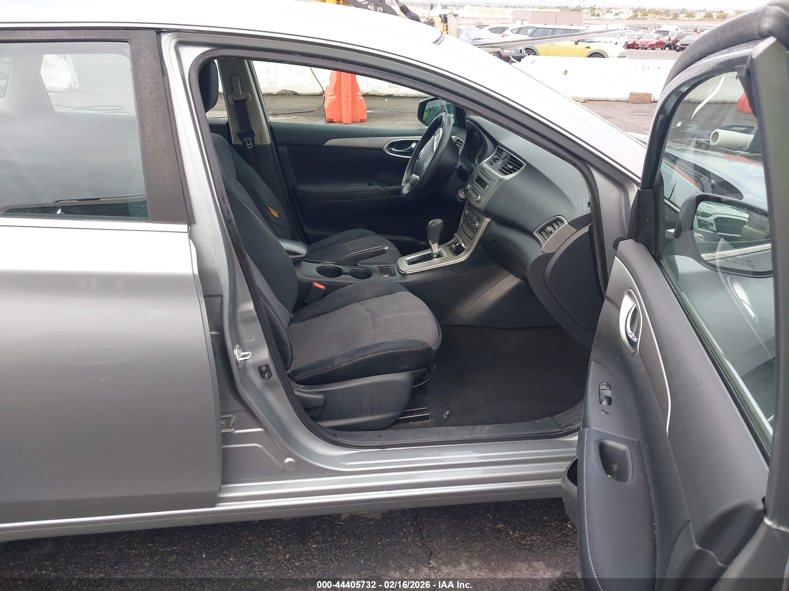 NISSAN SENTRA image 5