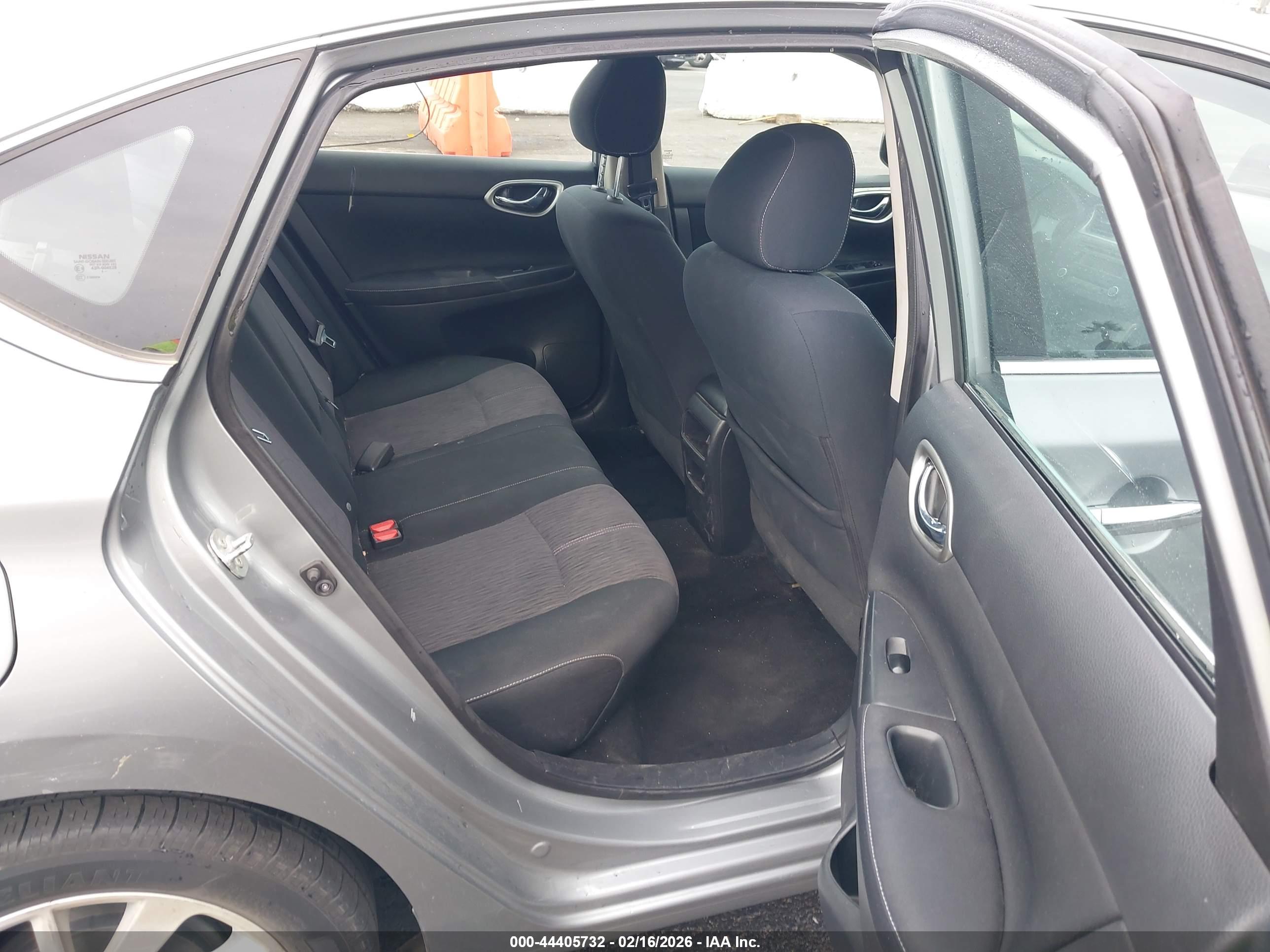 NISSAN SENTRA image 8