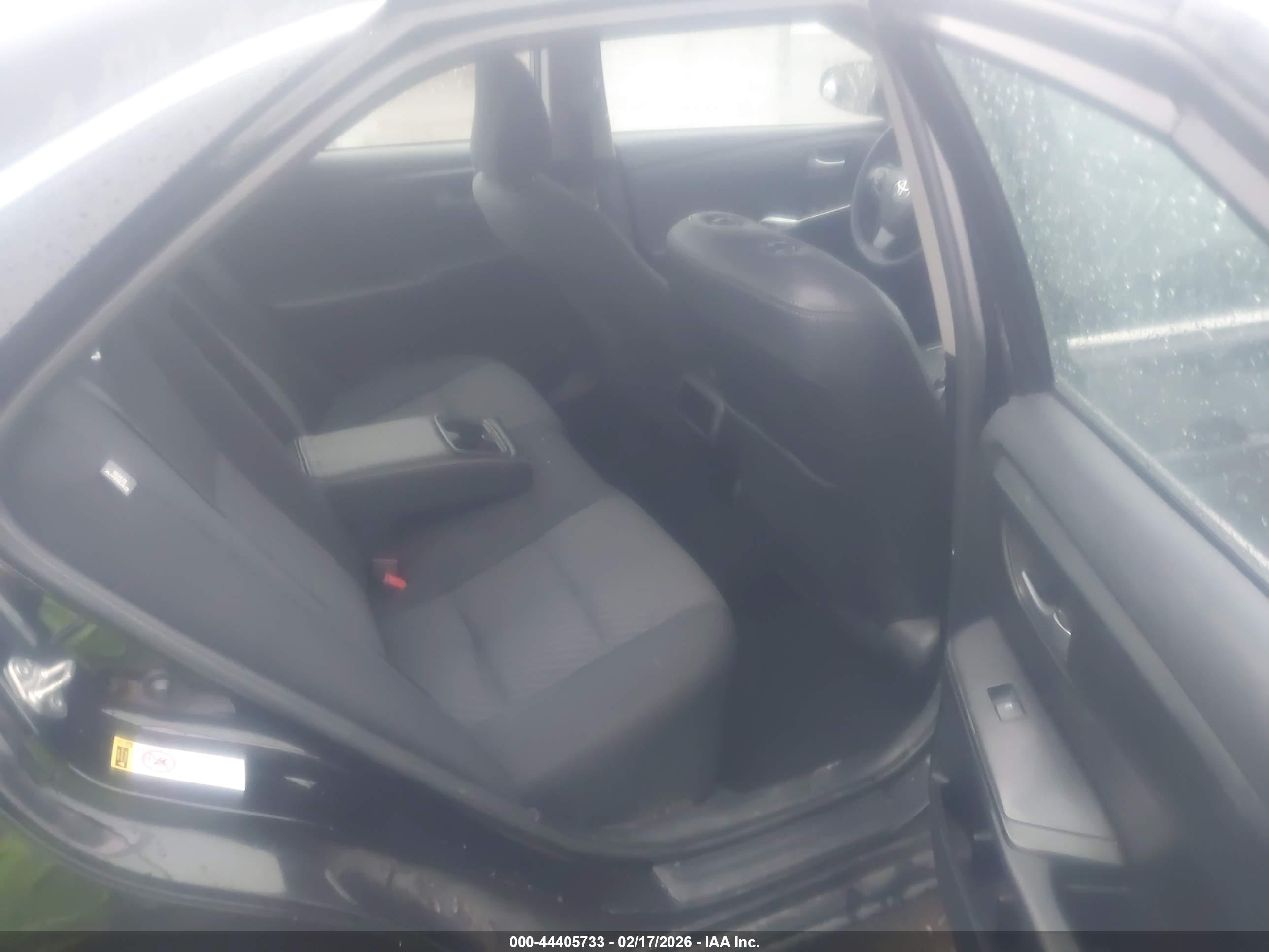 TOYOTA CAMRY image 8