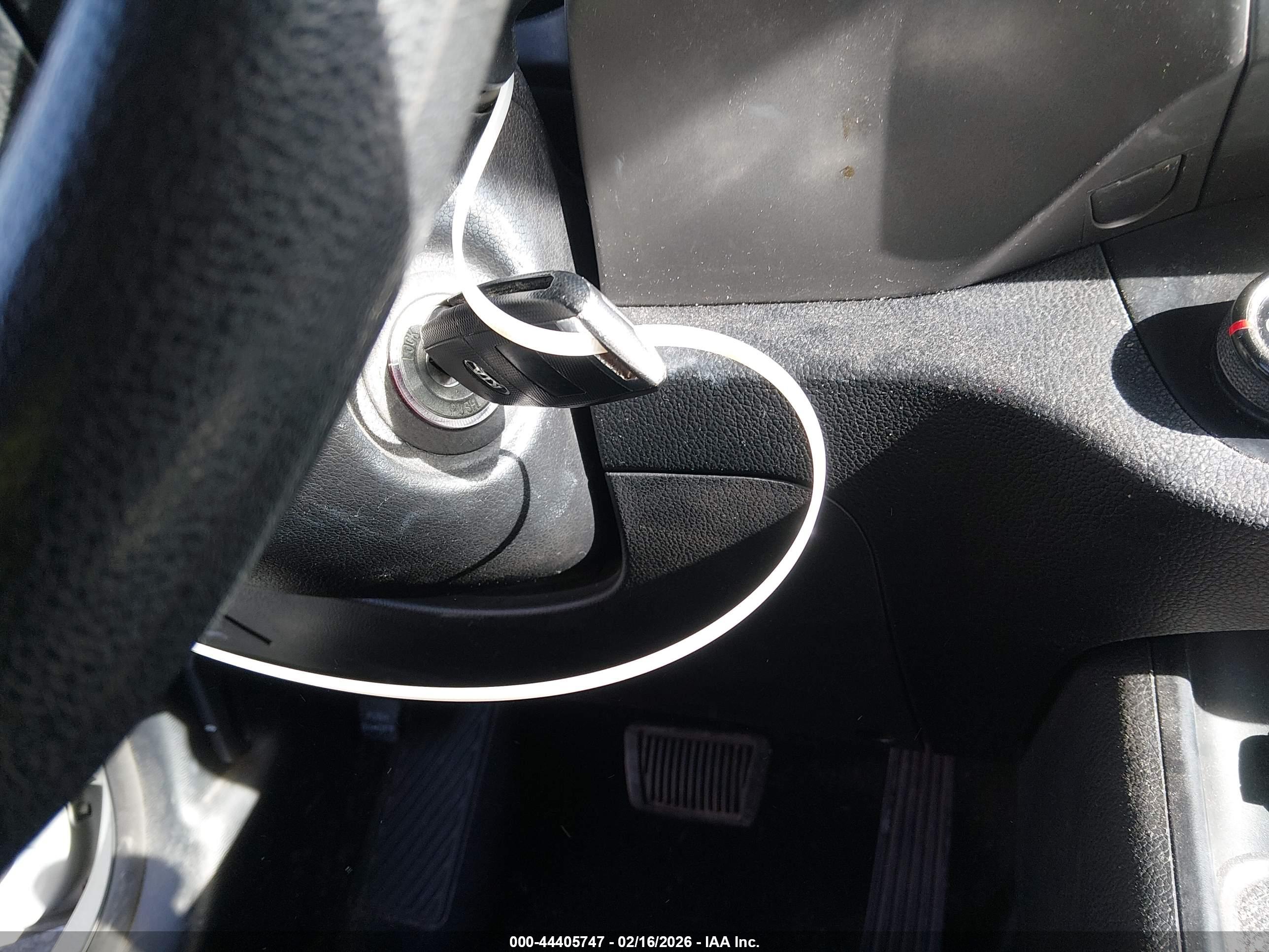 KIA SPORTAGE image 11