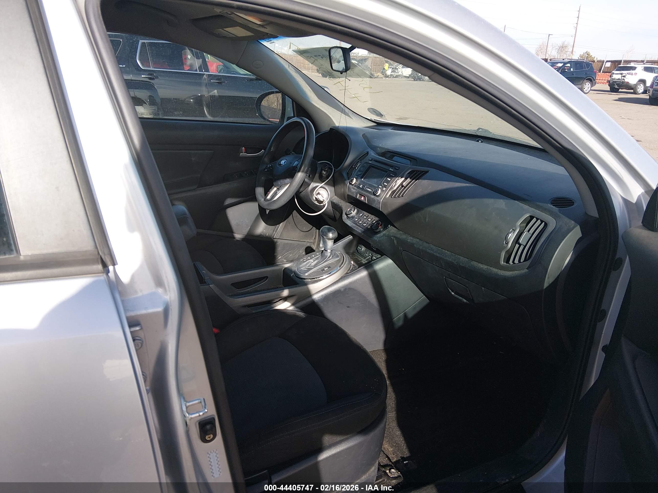 KIA SPORTAGE image 5