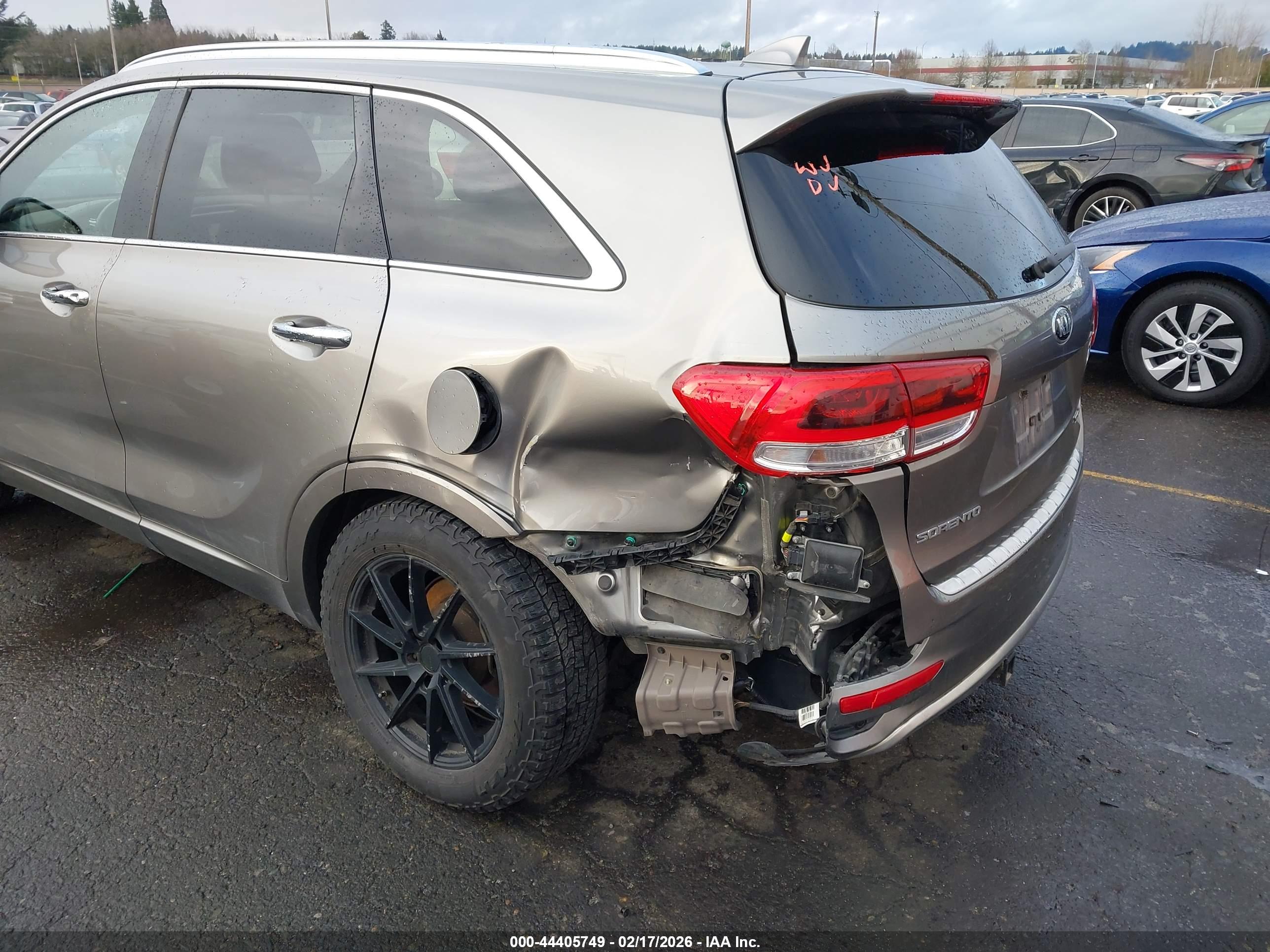 KIA SORENTO image 6