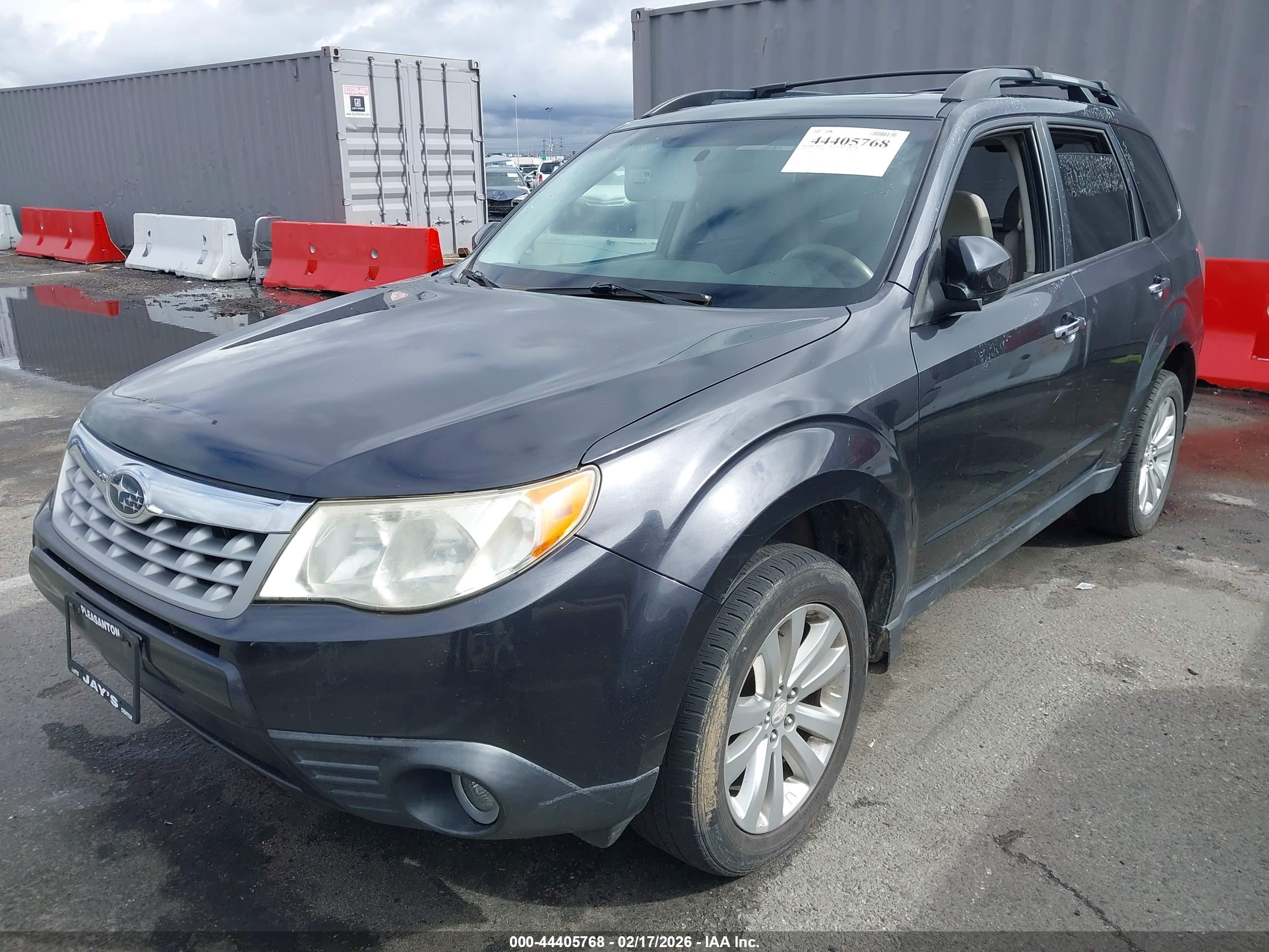 SUBARU FORESTER image 2