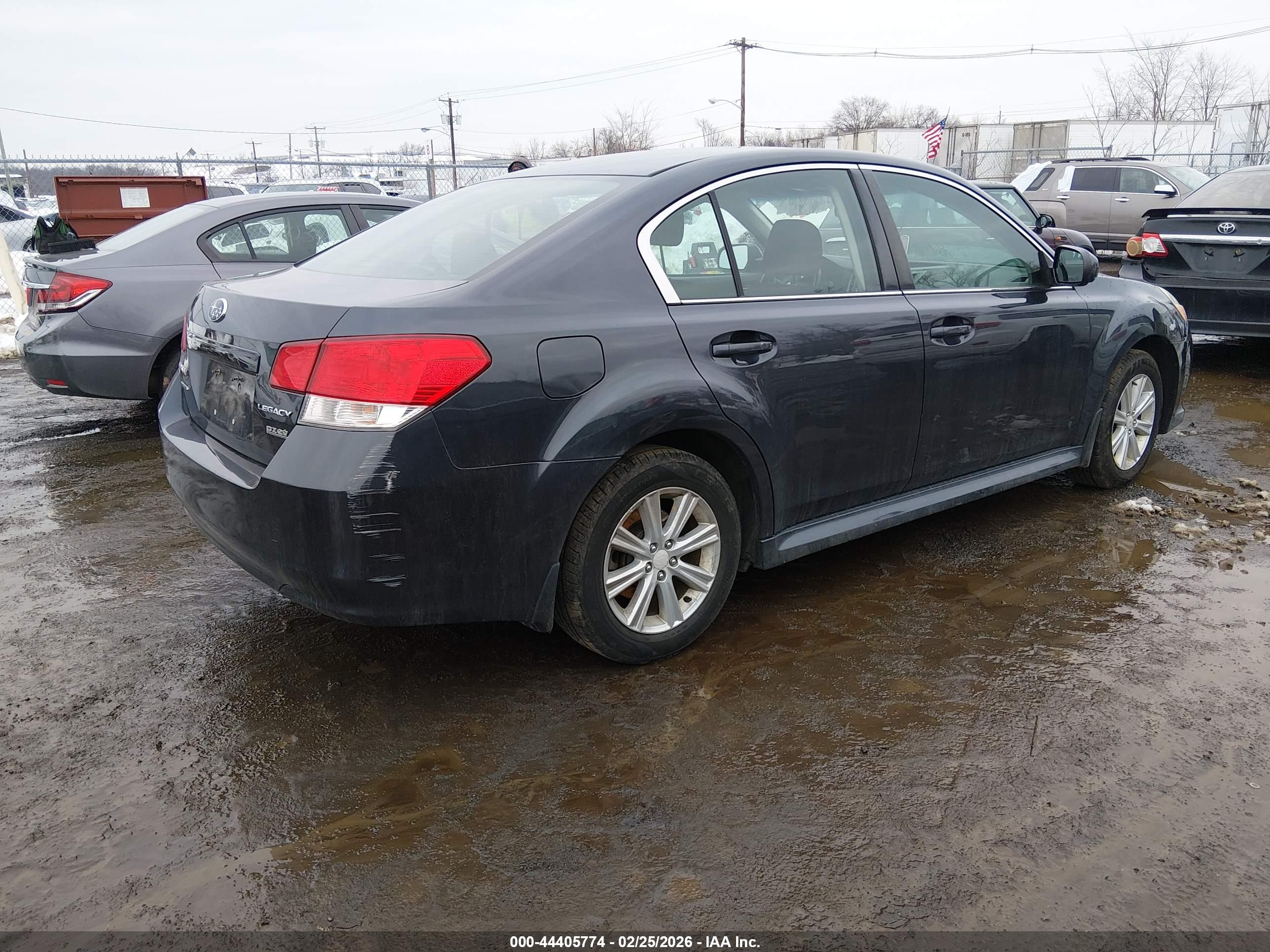 SUBARU LEGACY image 4