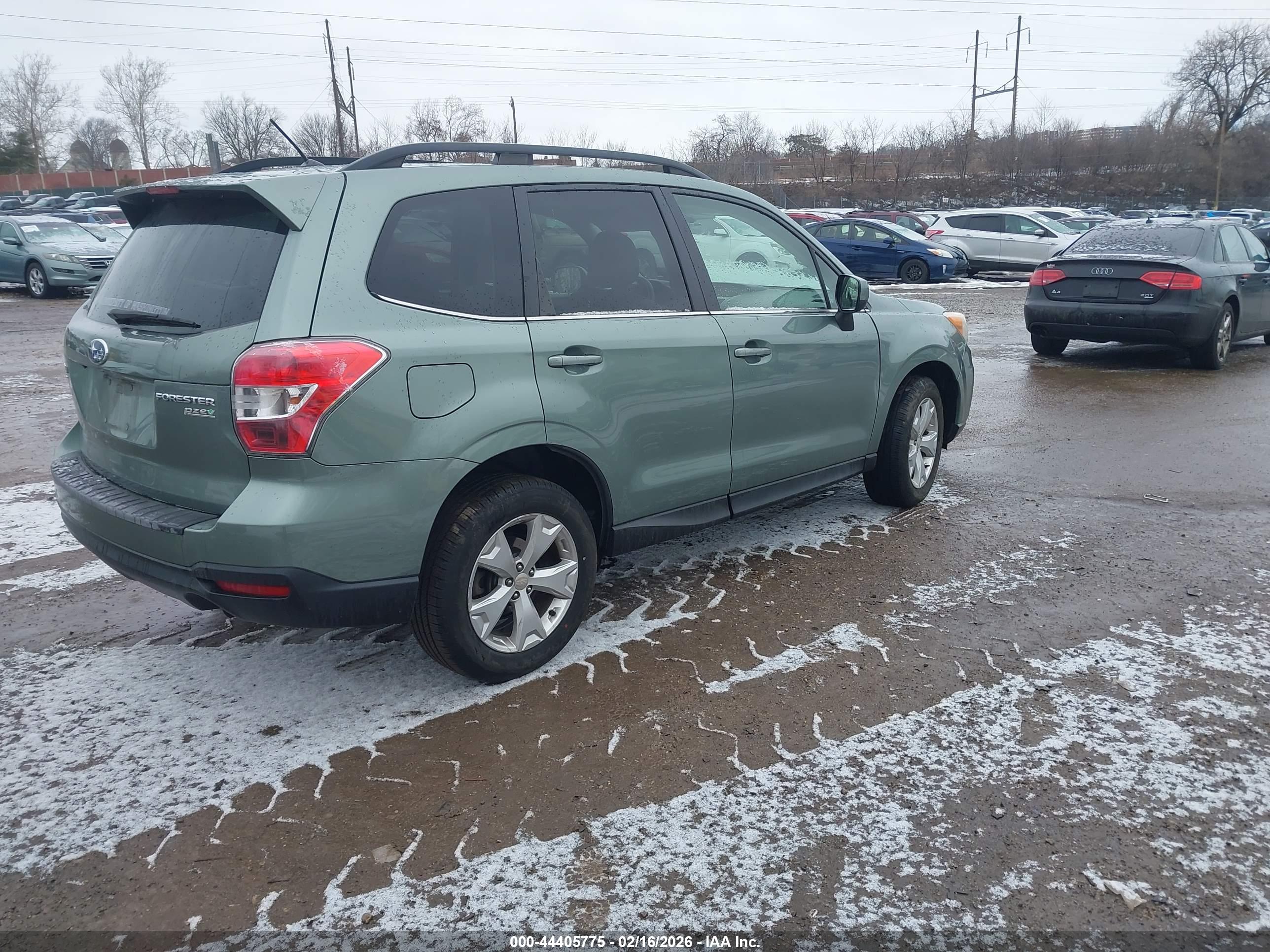 SUBARU FORESTER image 4