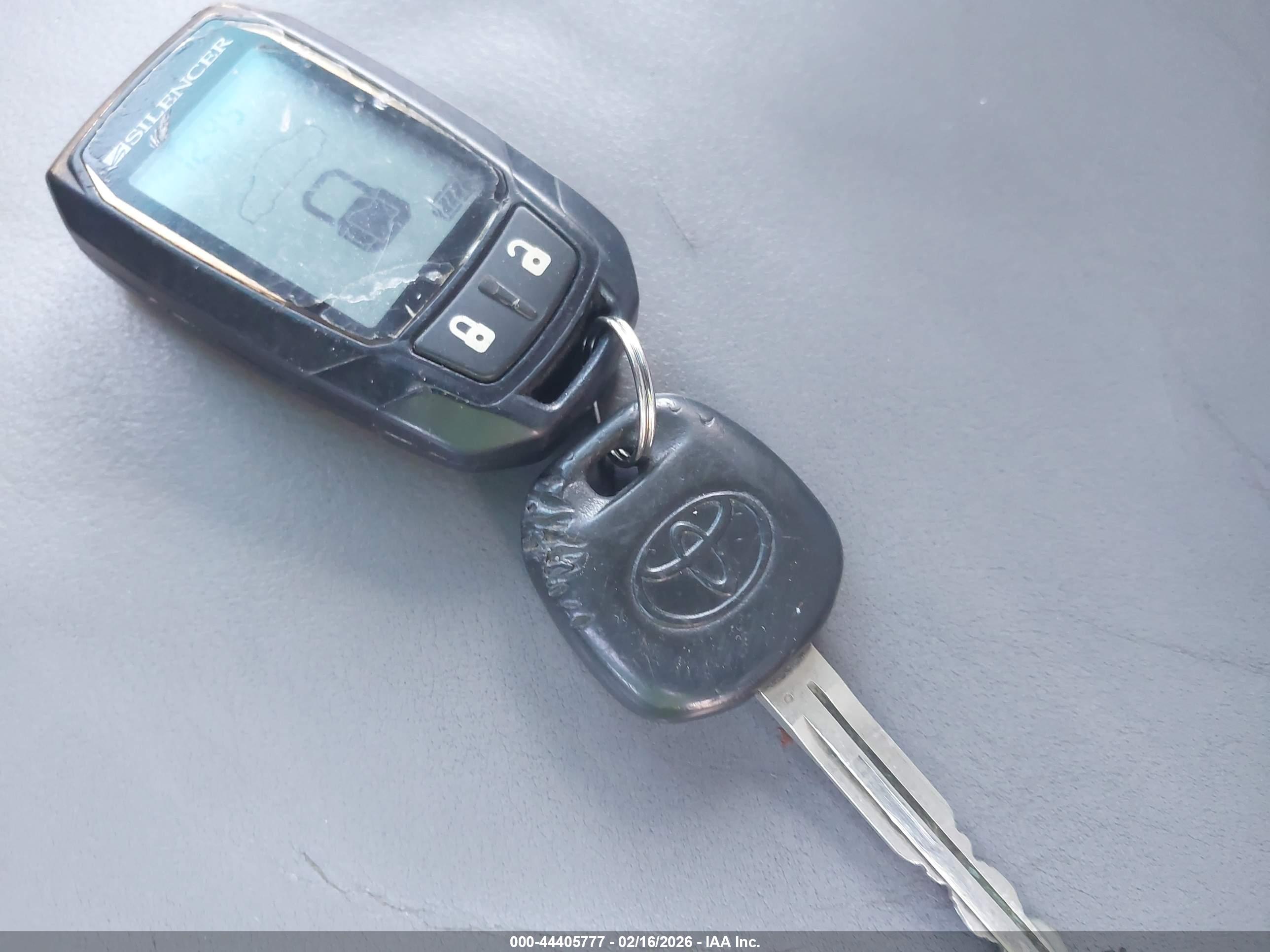 TOYOTA 4RUNNER image 11
