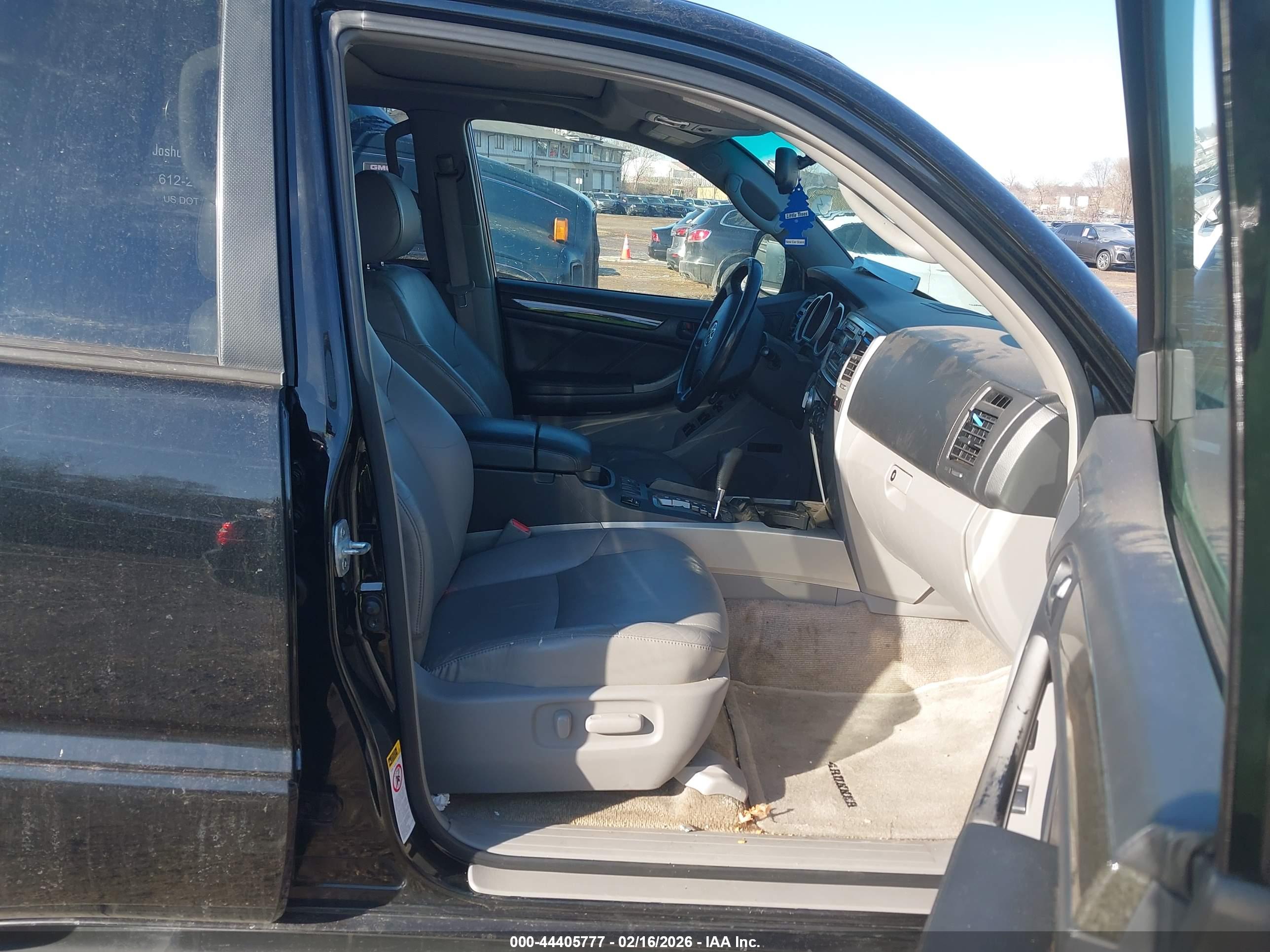 TOYOTA 4RUNNER image 5