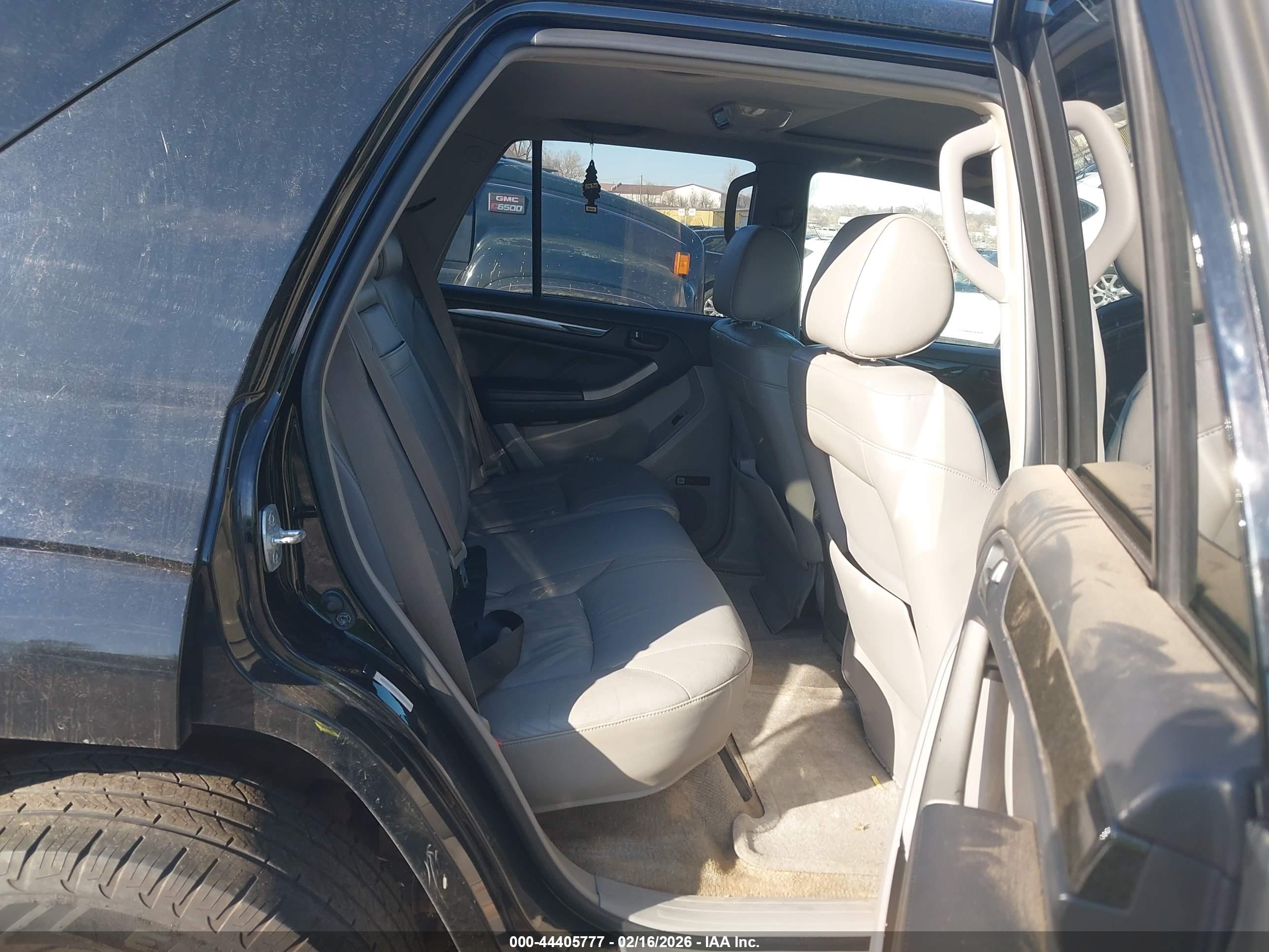 TOYOTA 4RUNNER image 8