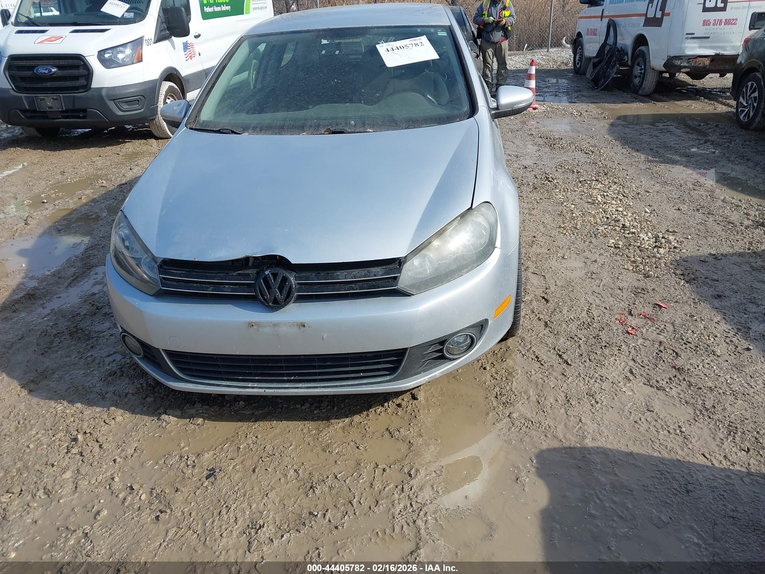 VOLKSWAGEN GOLF image 6