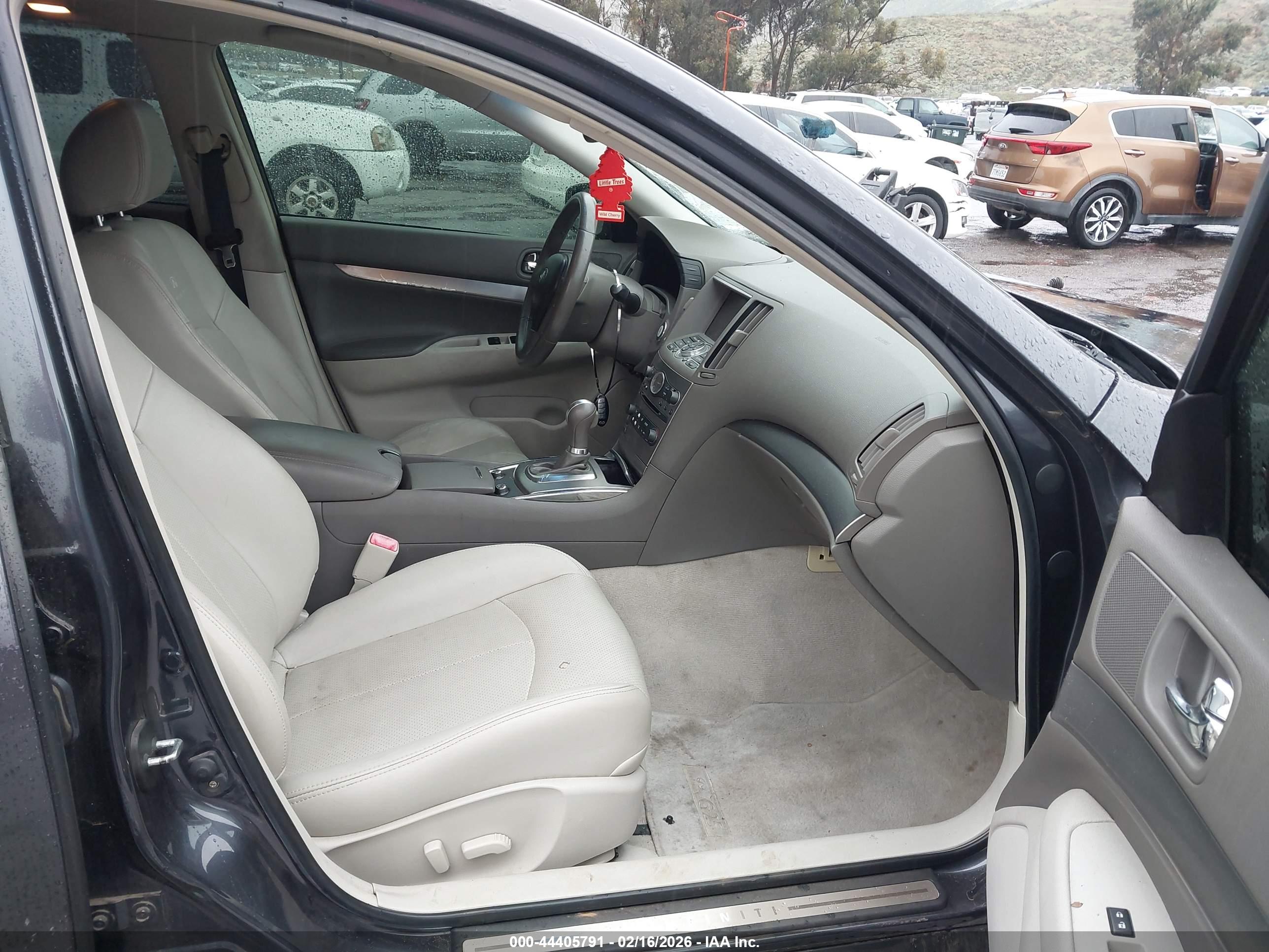 INFINITI G25 image 5