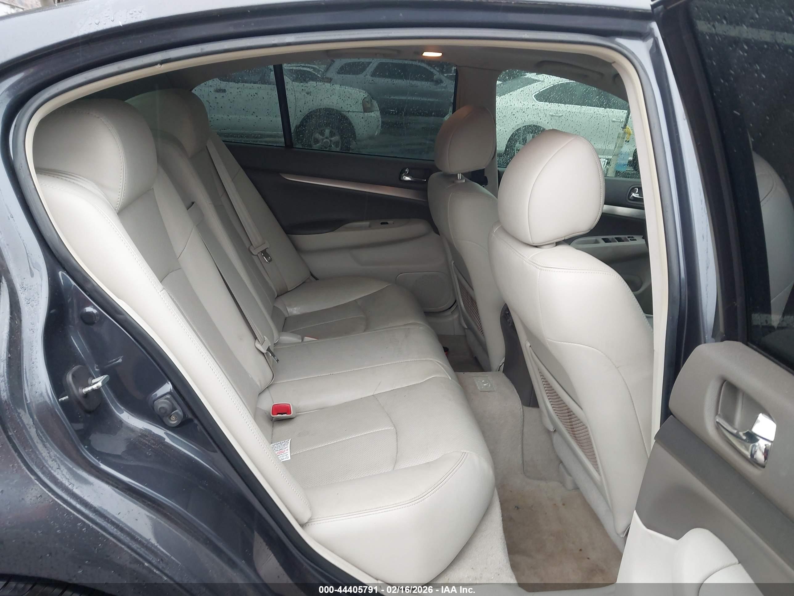 INFINITI G25 image 8