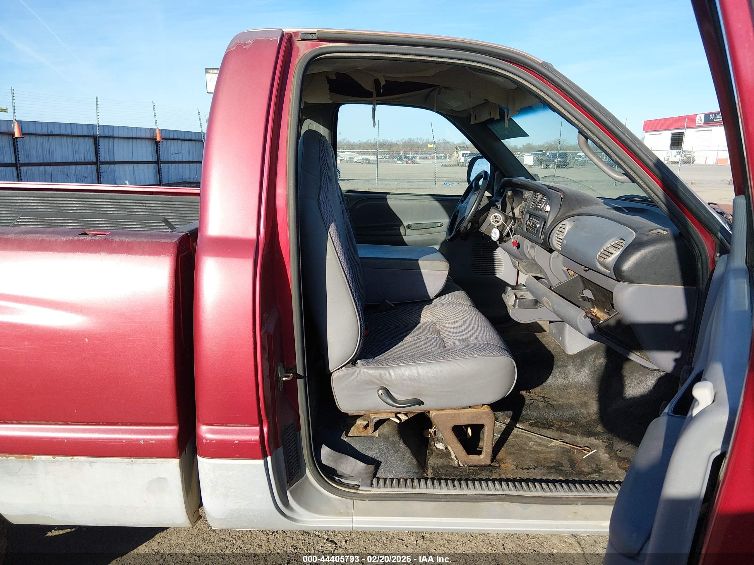 DODGE RAM image 5