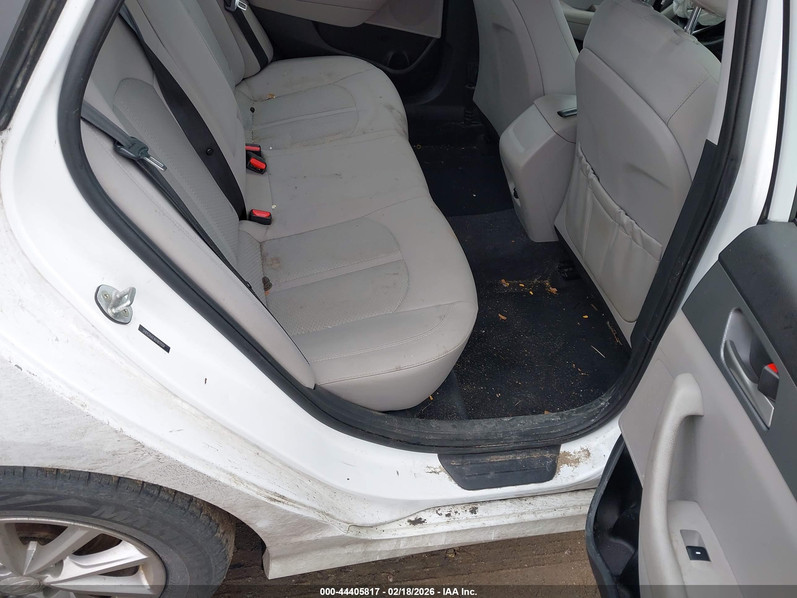 HYUNDAI SONATA image 8