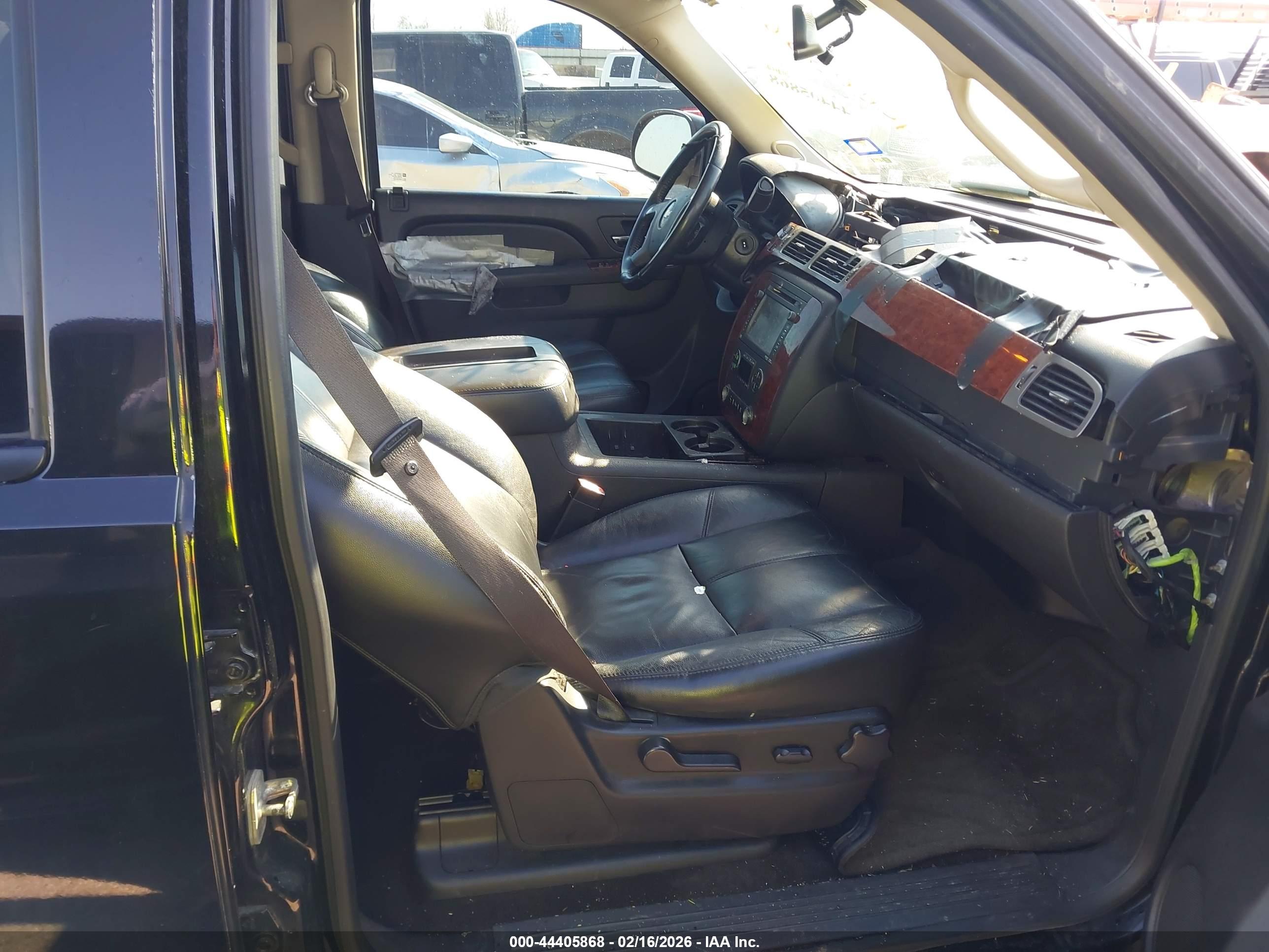 CHEVROLET TAHOE image 5