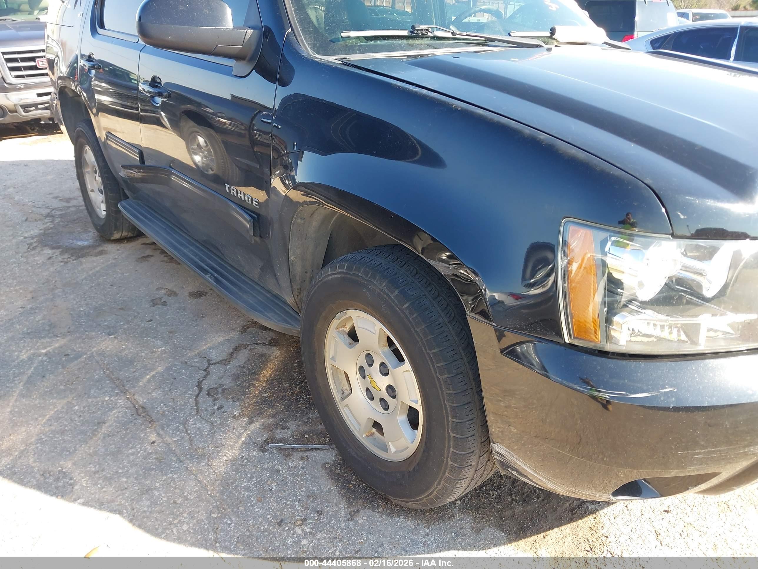 CHEVROLET TAHOE image 6