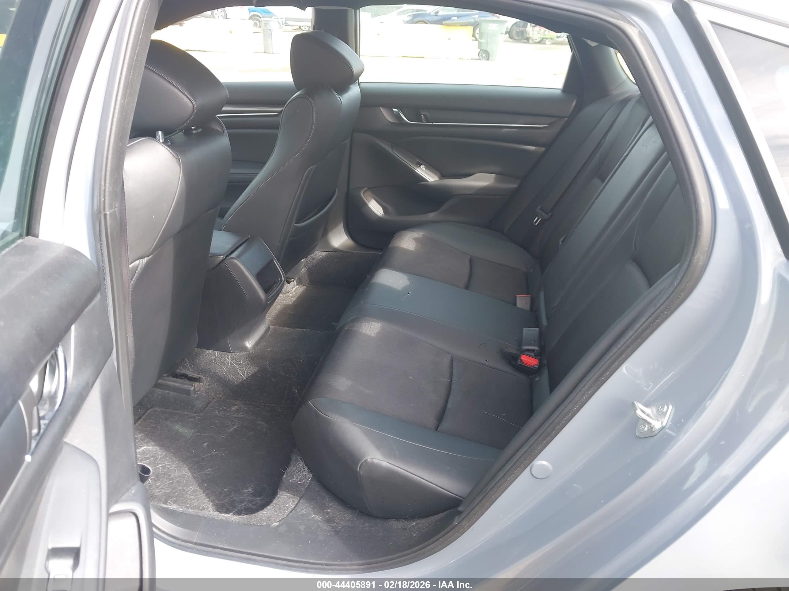 HONDA ACCORD image 8