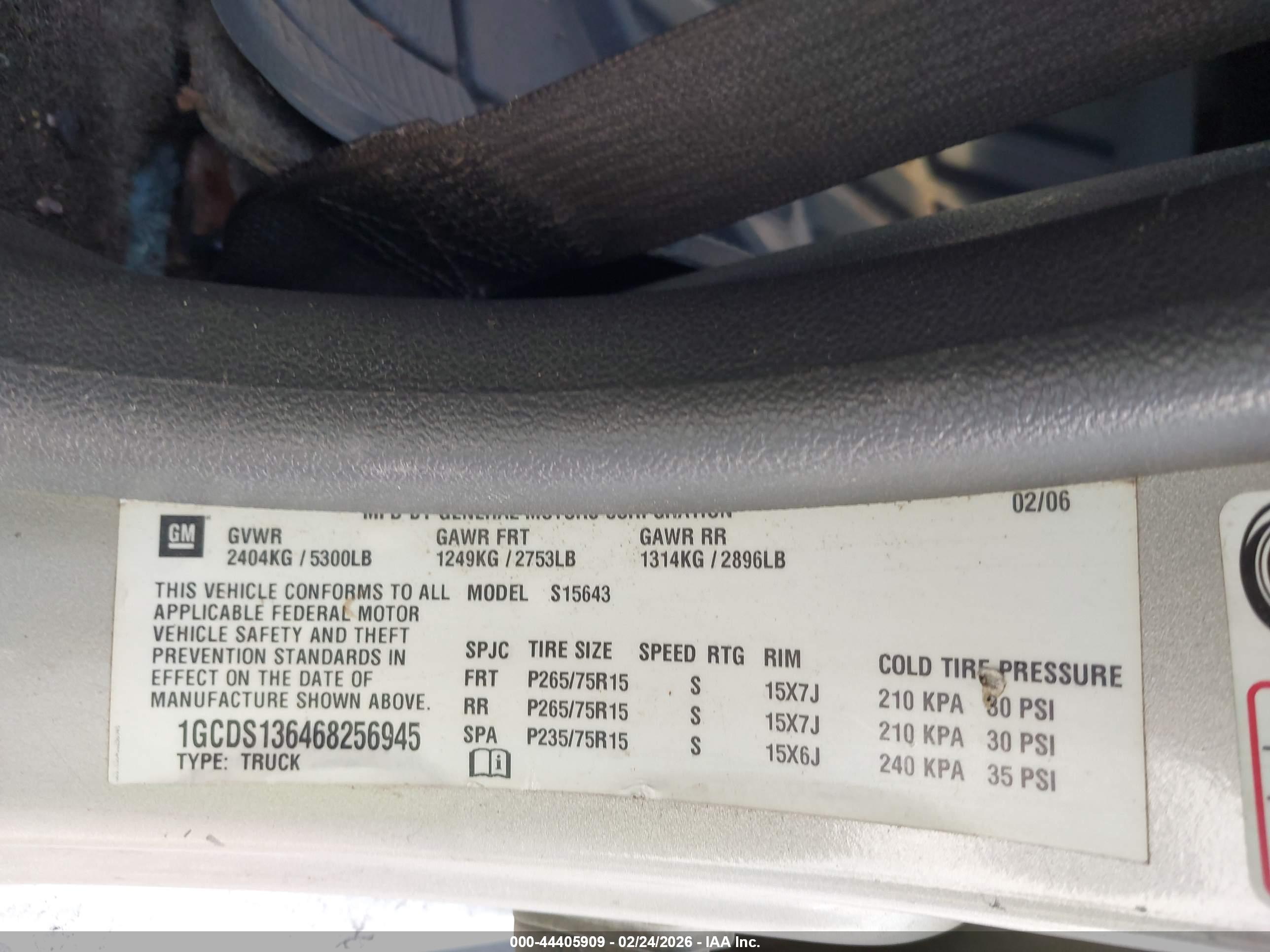 CHEVROLET COLORADO image 9