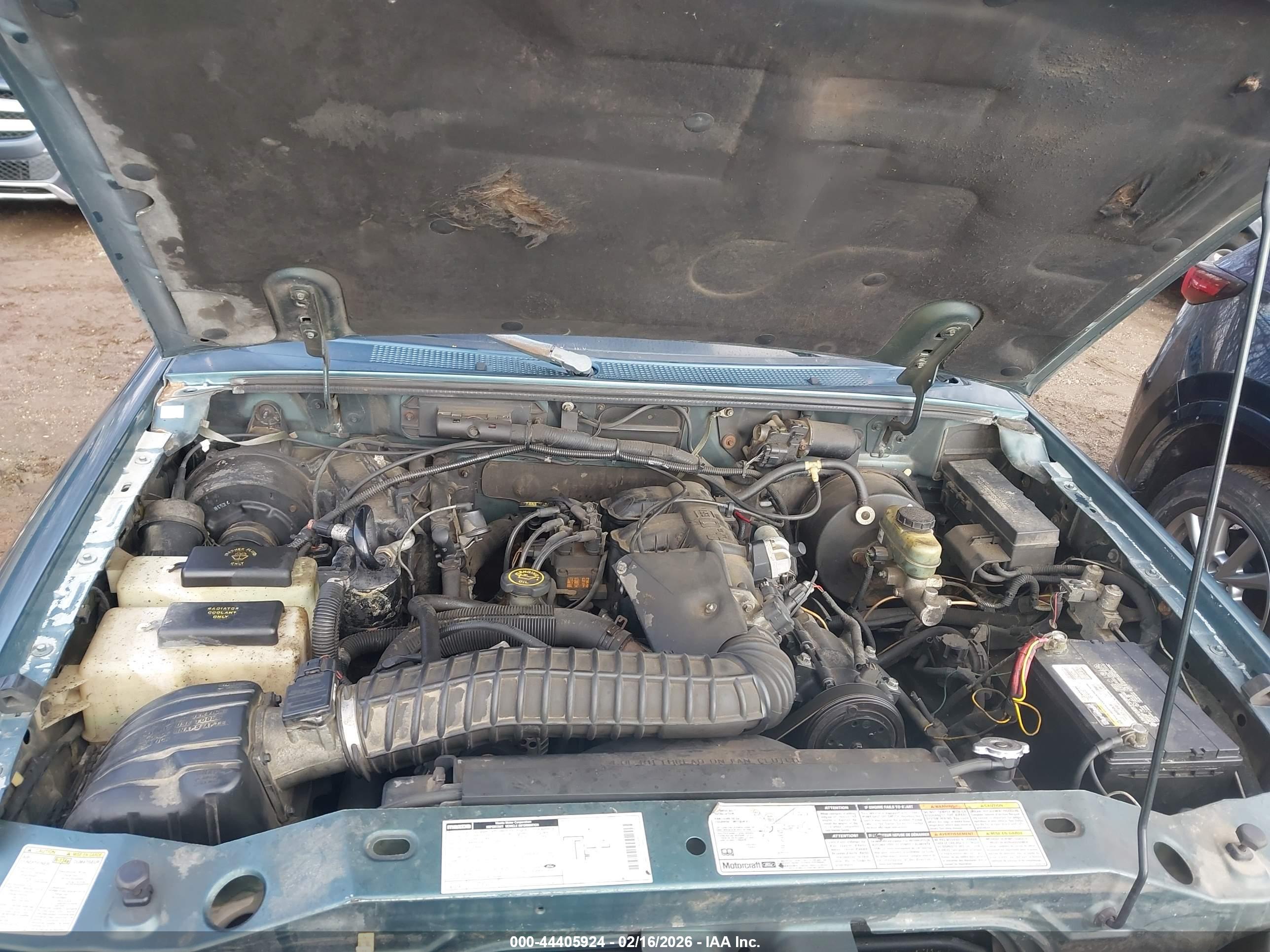 MAZDA B4000 image 10